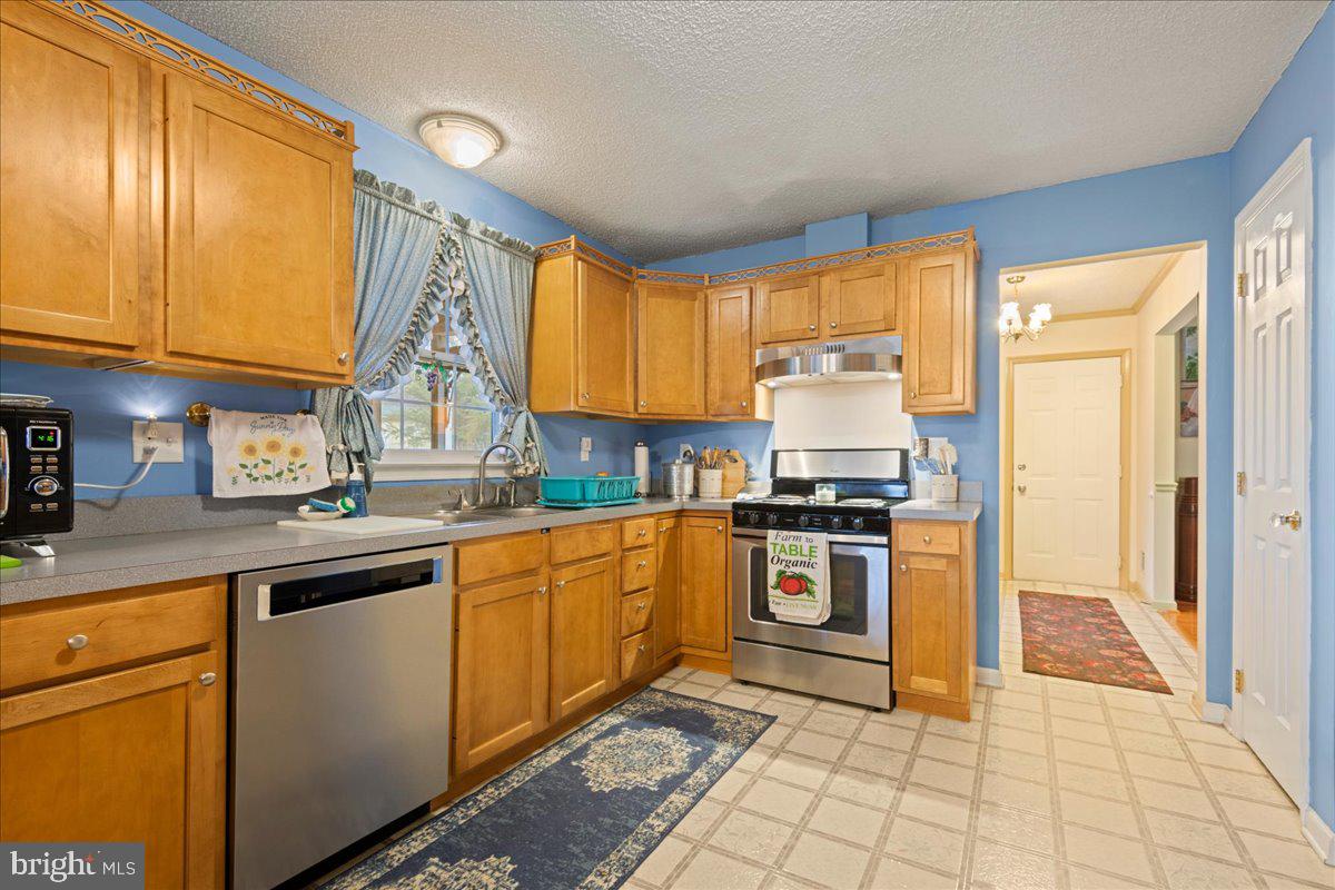 KINGSBROOKE ON THE POTOMAC - Residential