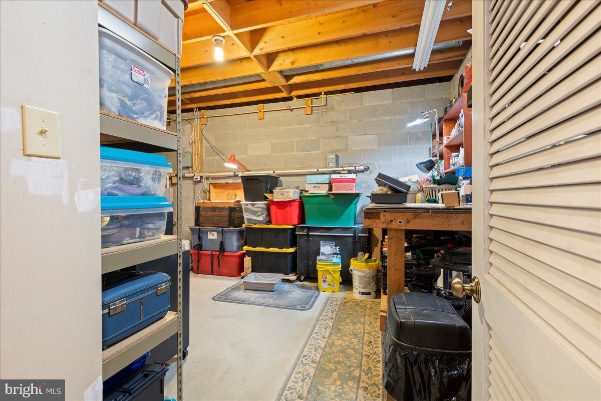 KINGSBROOKE ON THE POTOMAC - Residential