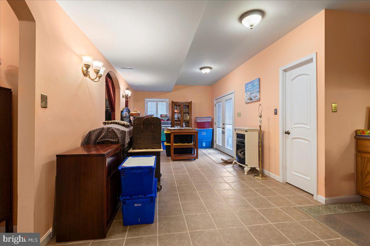 KINGSBROOKE ON THE POTOMAC - Residential