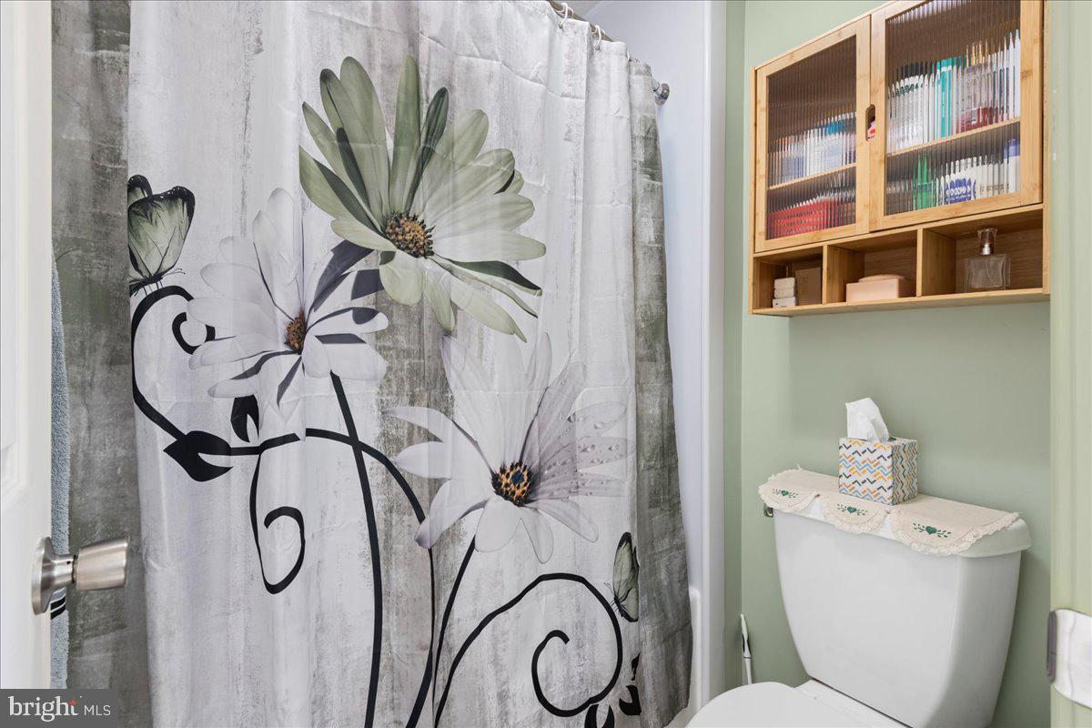 KINGSBROOKE ON THE POTOMAC - Residential