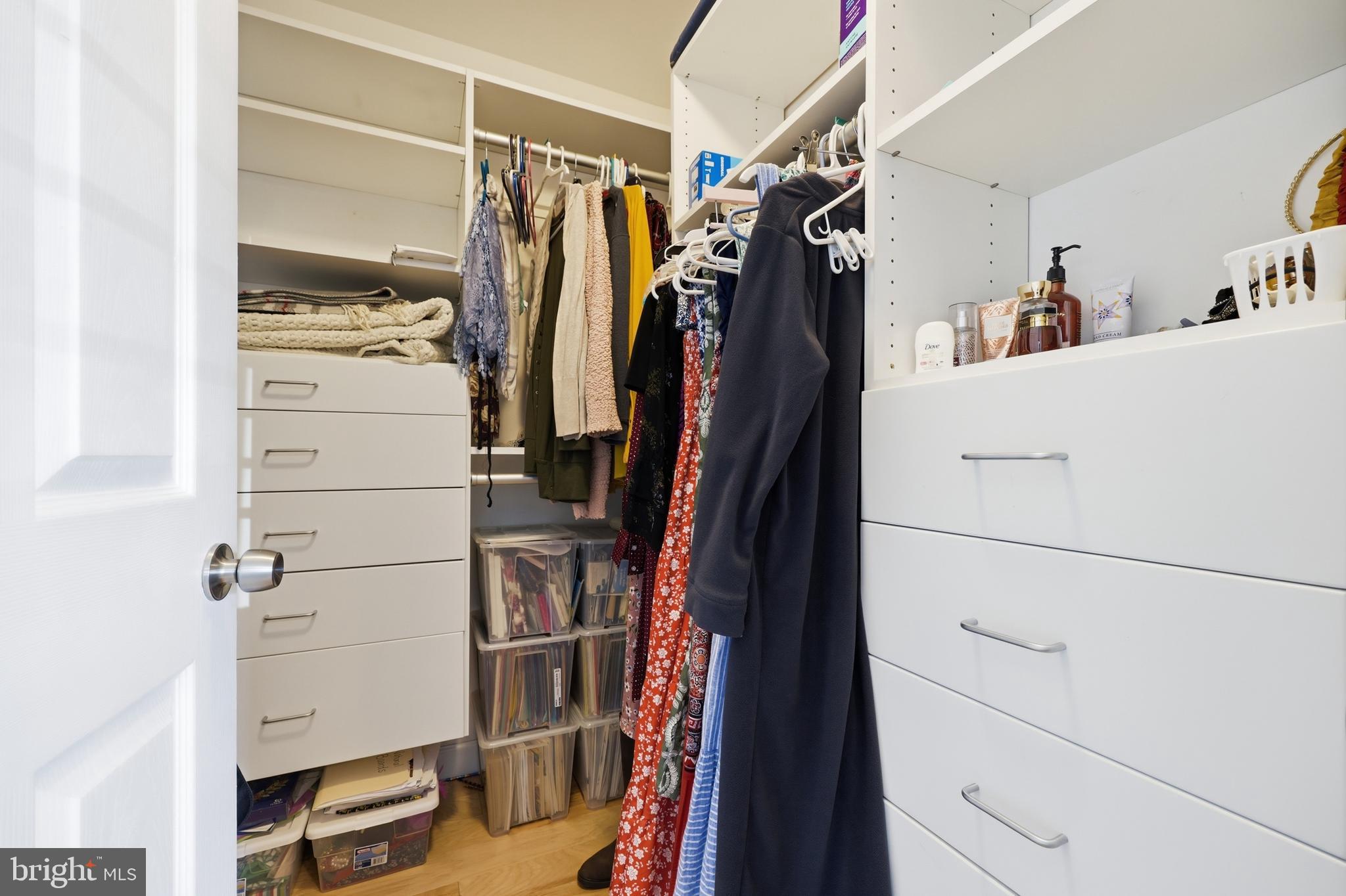 THE GABLES ON TUCKERMAN - Residential