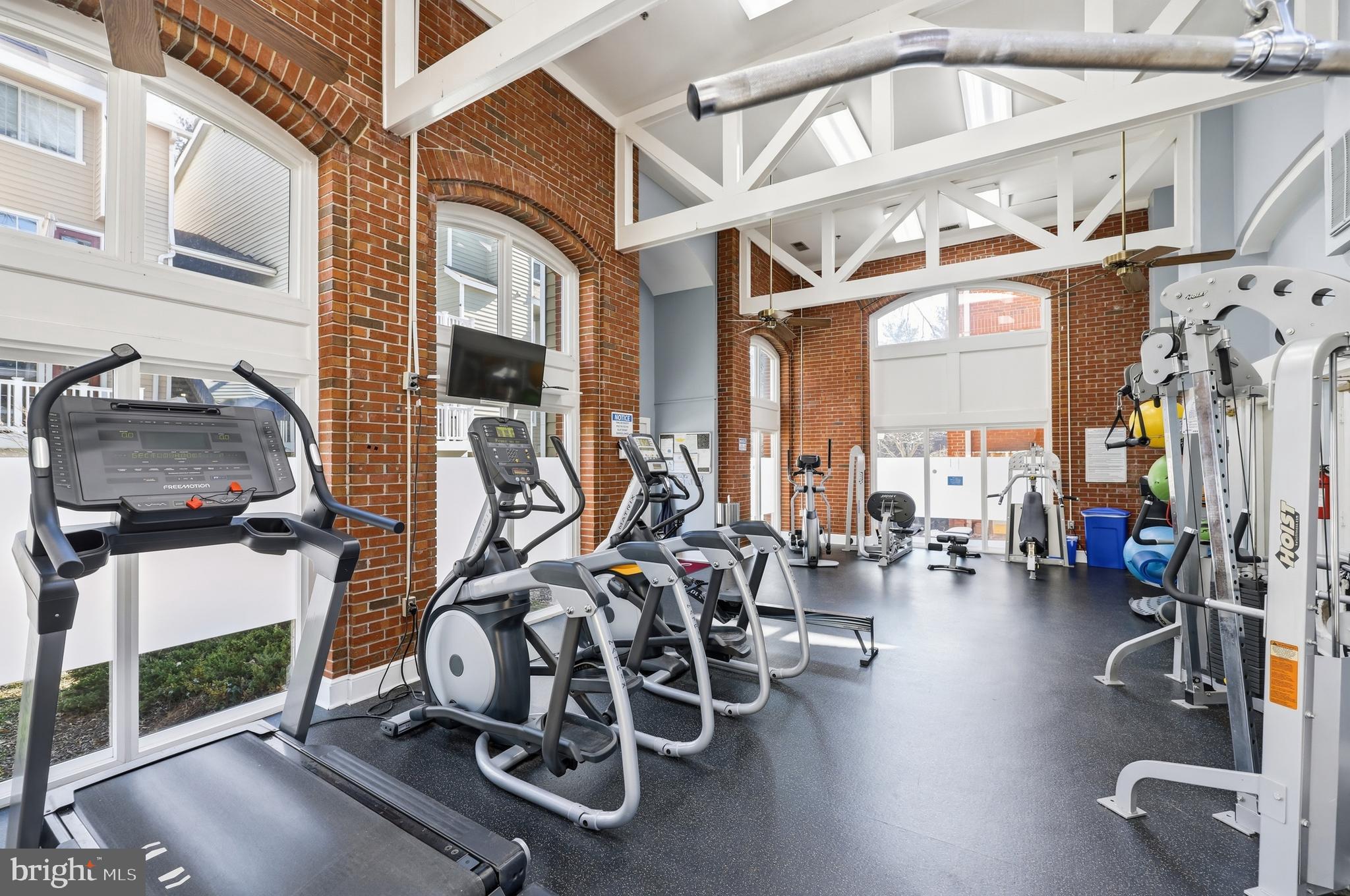 THE GABLES ON TUCKERMAN - Residential