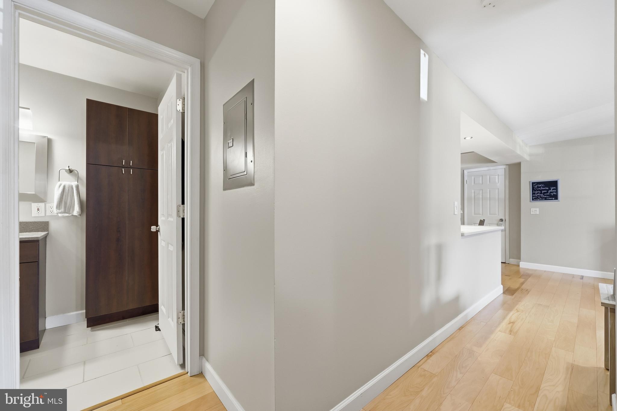 THE GABLES ON TUCKERMAN - Residential