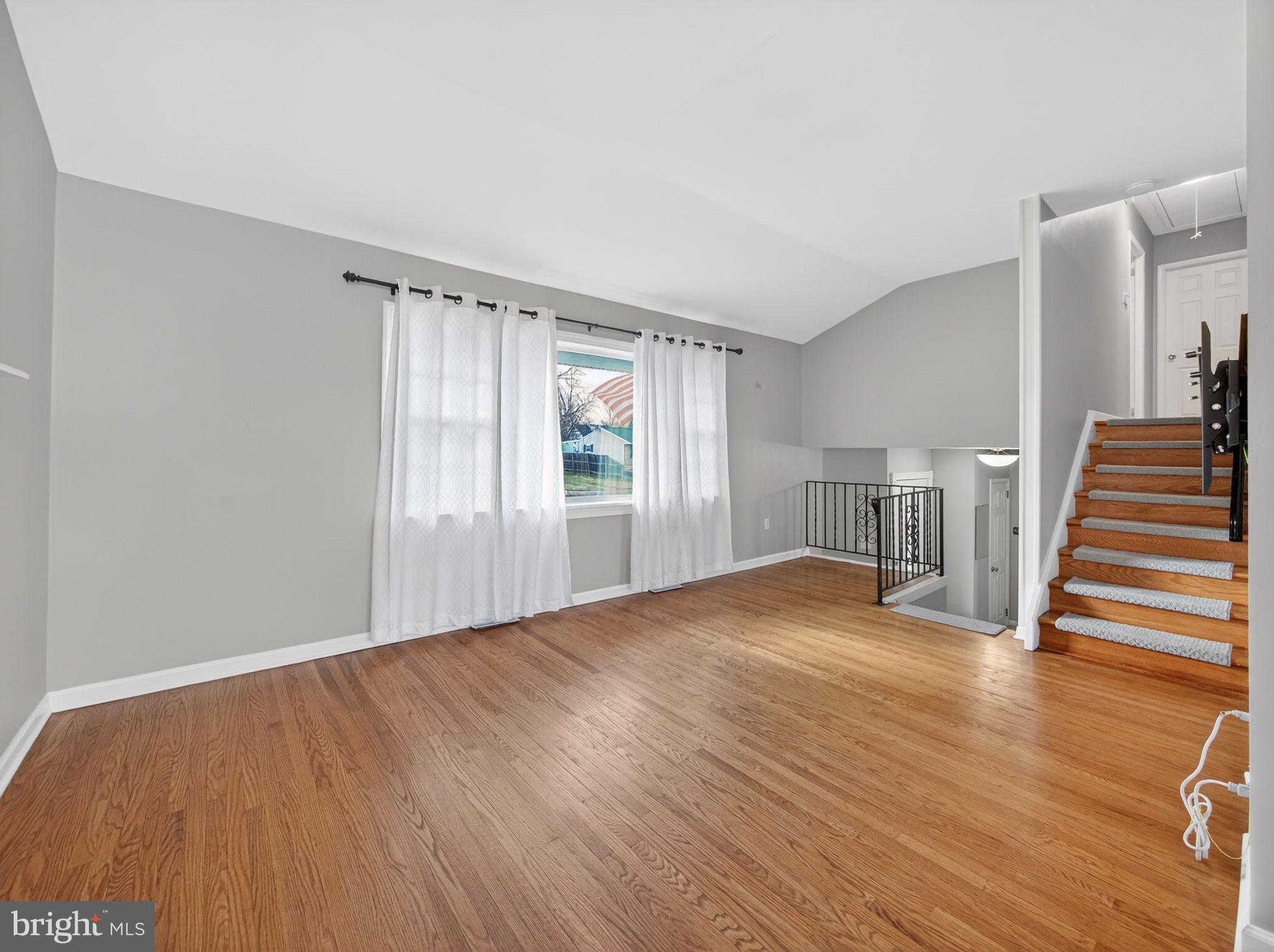 DELMONT MANOR - Residential Lease