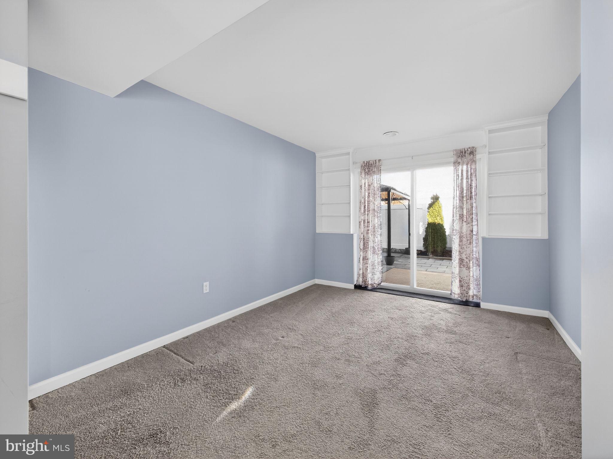 DELMONT MANOR - Residential Lease