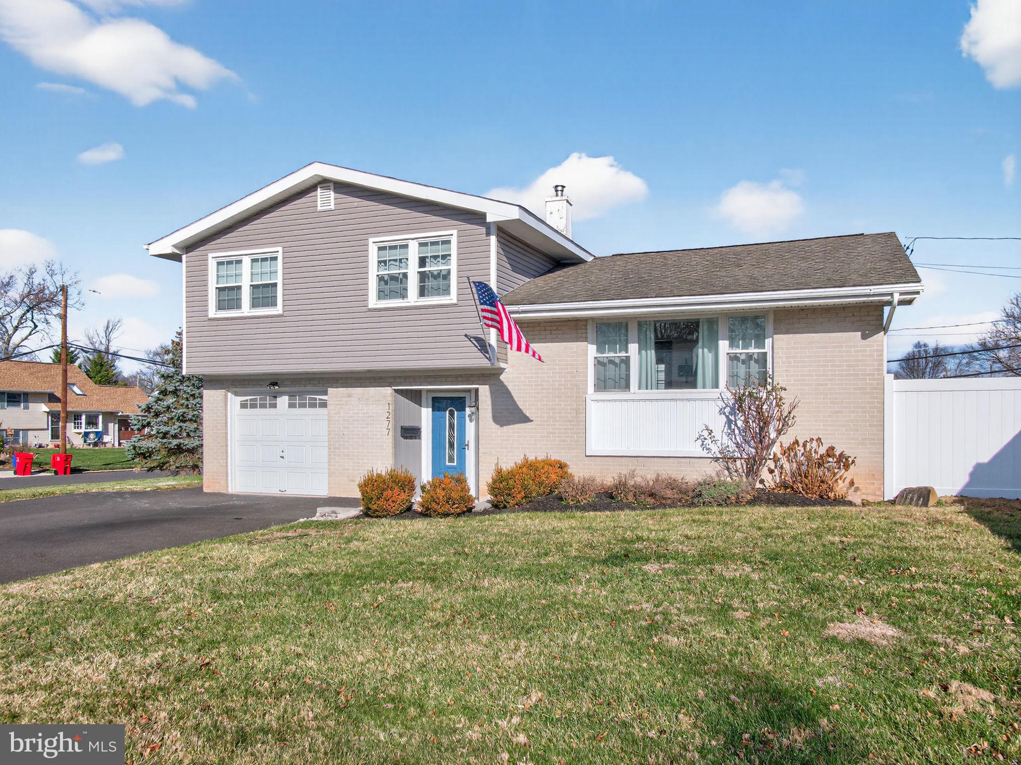 DELMONT MANOR - Residential Lease