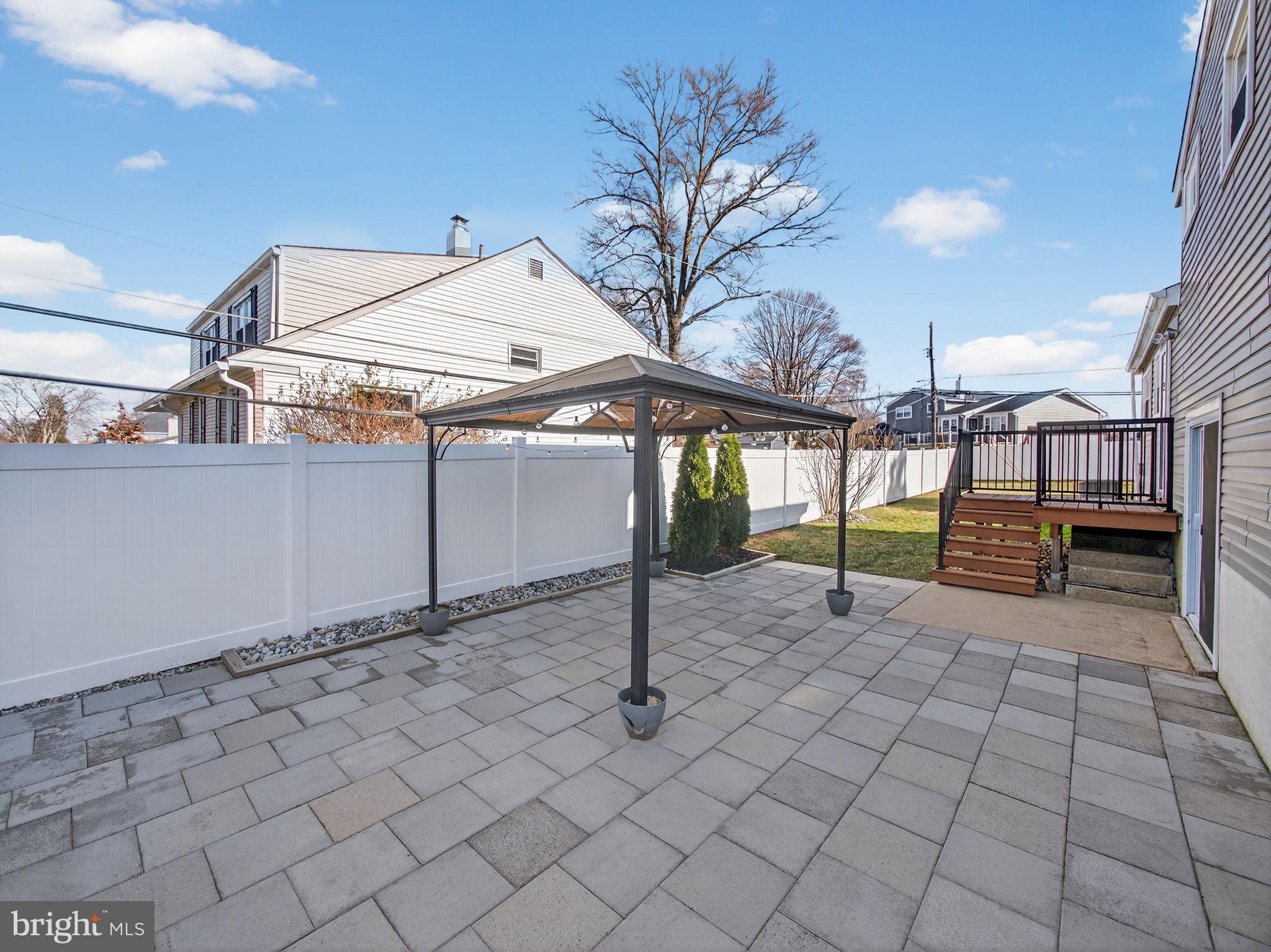 DELMONT MANOR - Residential Lease