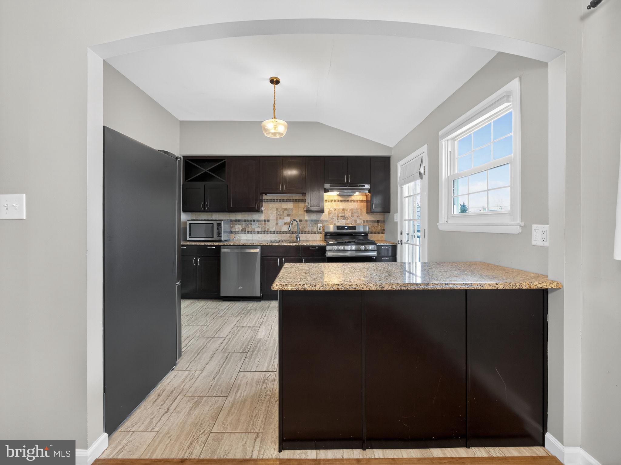 DELMONT MANOR - Residential Lease