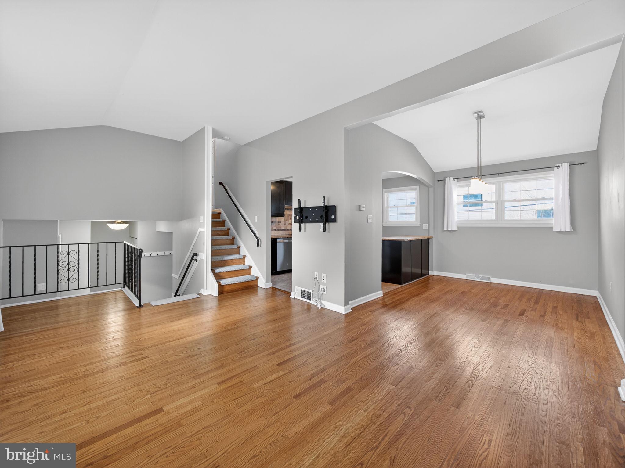 DELMONT MANOR - Residential Lease