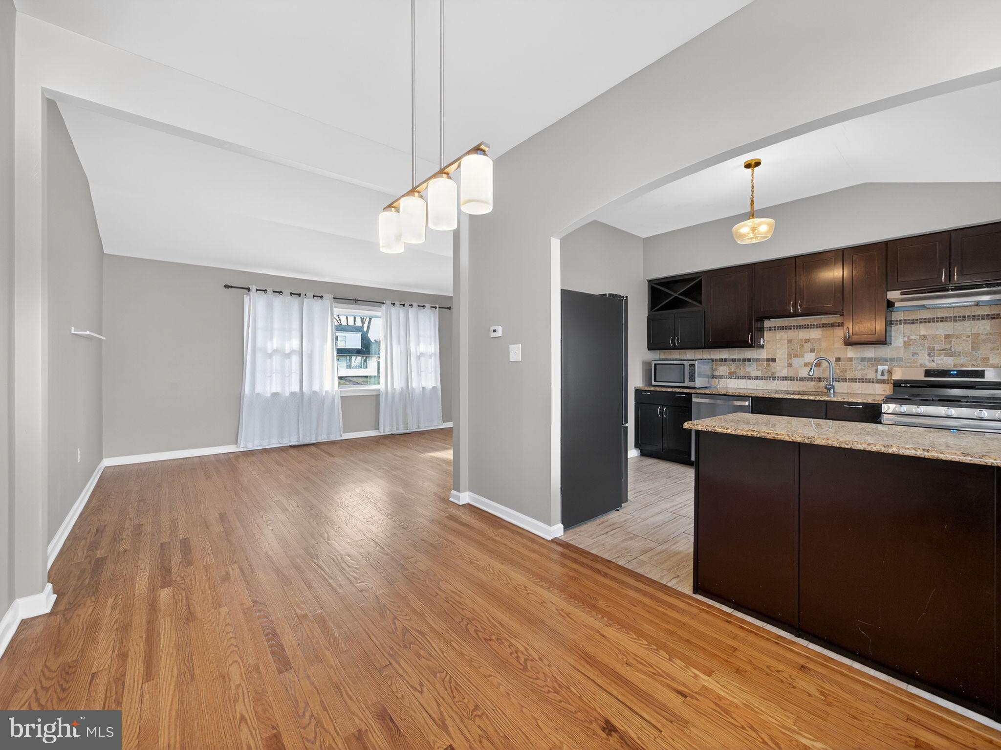 DELMONT MANOR - Residential Lease