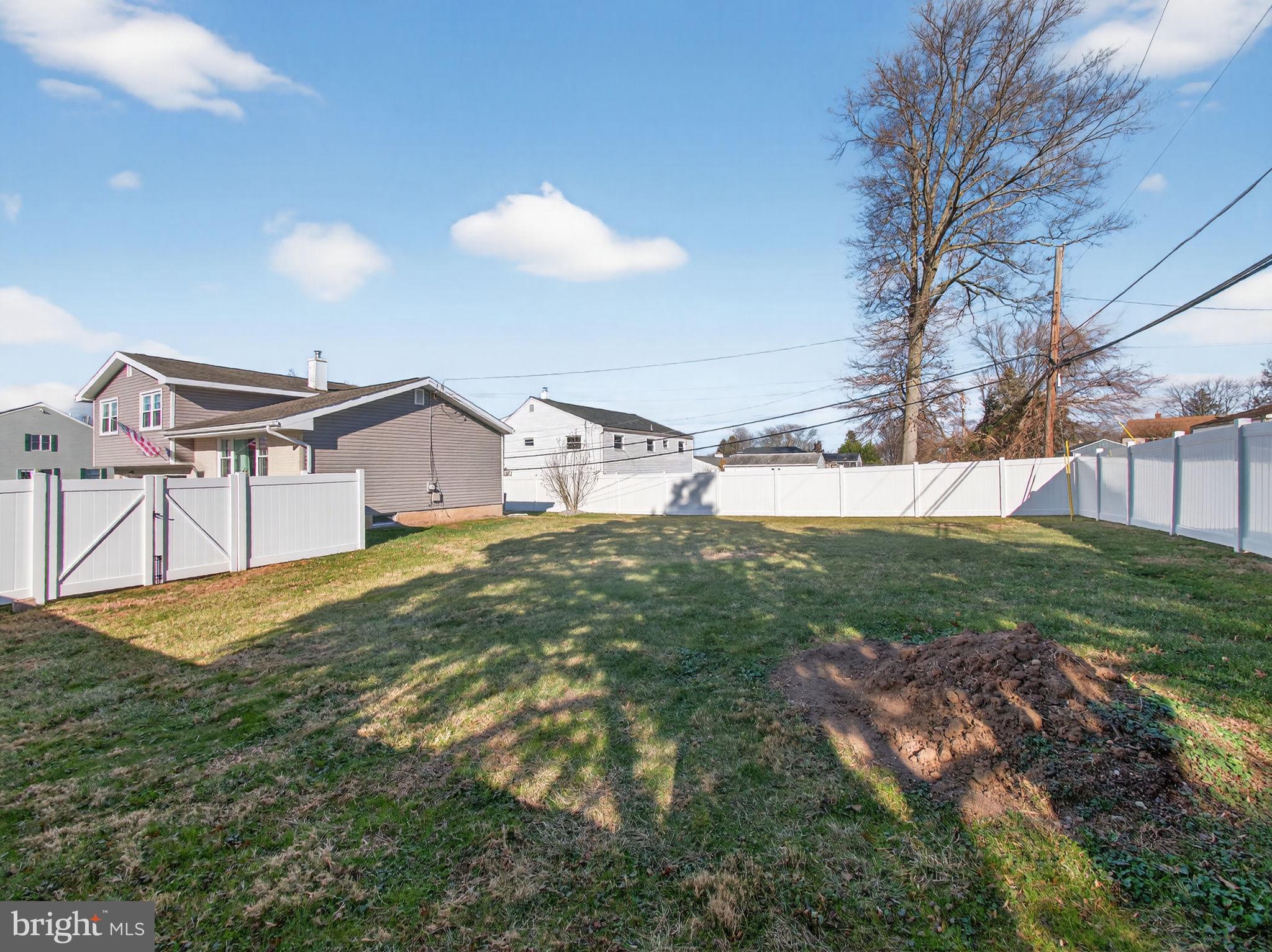 DELMONT MANOR - Residential Lease