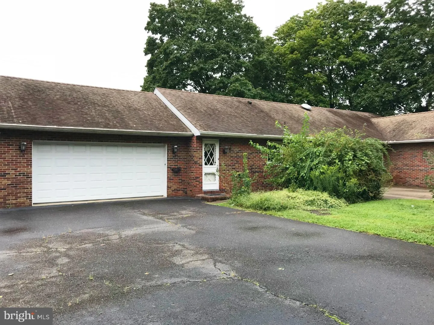 Mount Holly, New Jersey 08060, United States, 3 Bedrooms Bedrooms, ,2 BathroomsBathrooms,Residential,Pending,78493