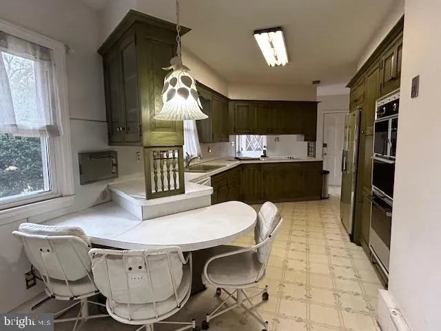Mount Holly, New Jersey 08060, United States, 3 Bedrooms Bedrooms, ,2 BathroomsBathrooms,Residential,Pending,78493