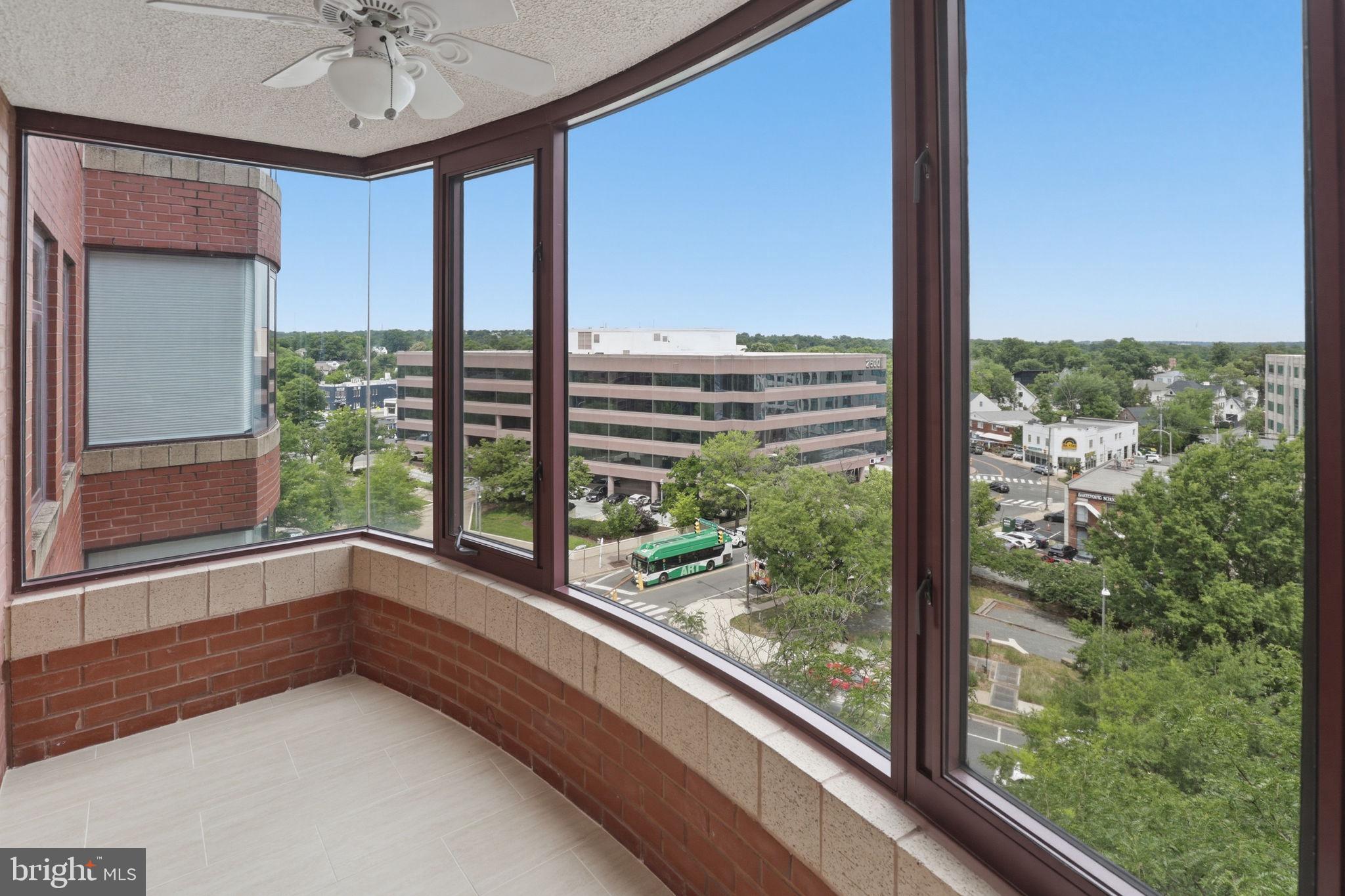 2400 CLARENDON BOULEVARD 815