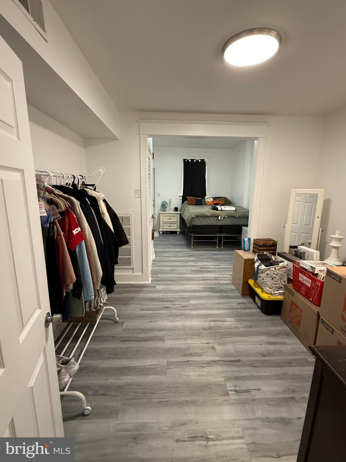 KENSINGTON - Commercial Sale