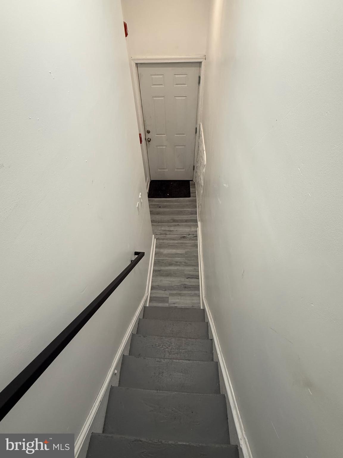 KENSINGTON - Commercial Sale