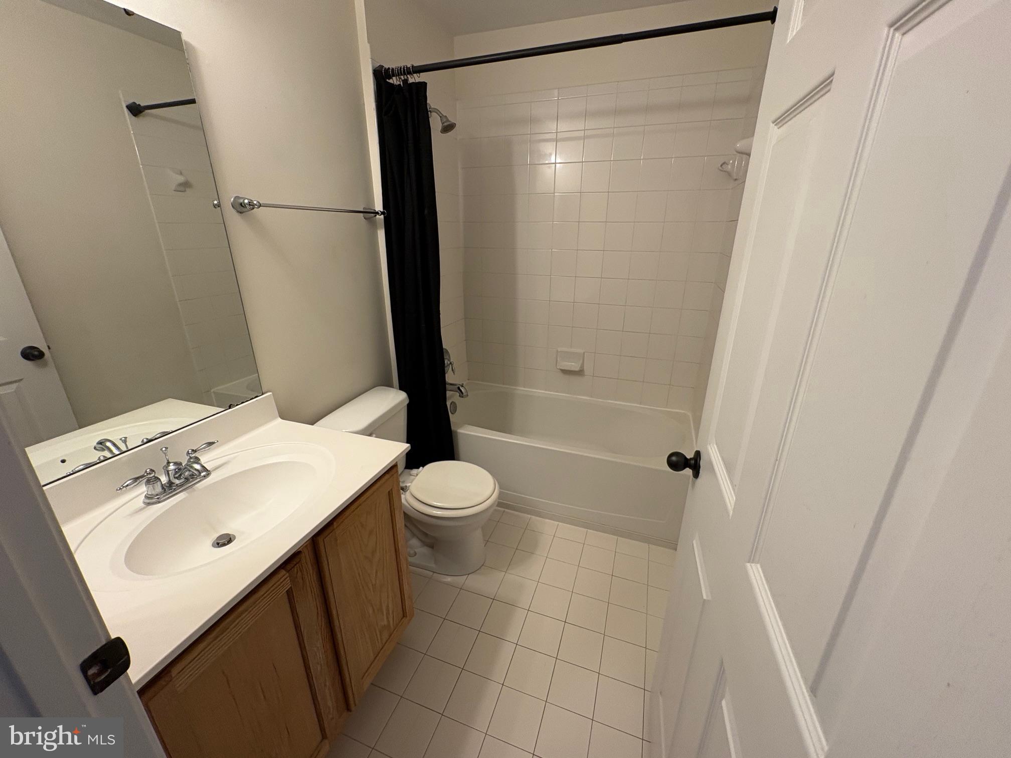 DIXON SQUARE - Residential