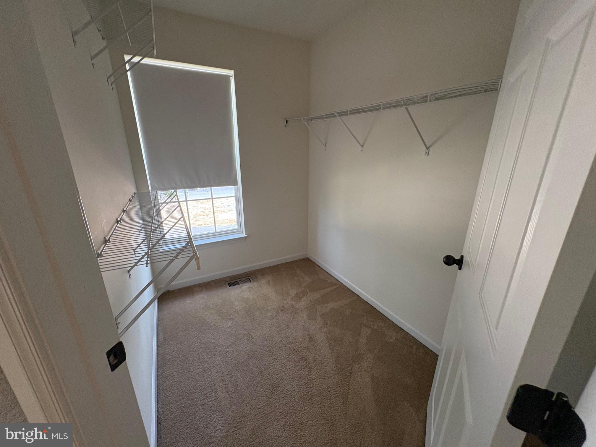 DIXON SQUARE - Residential