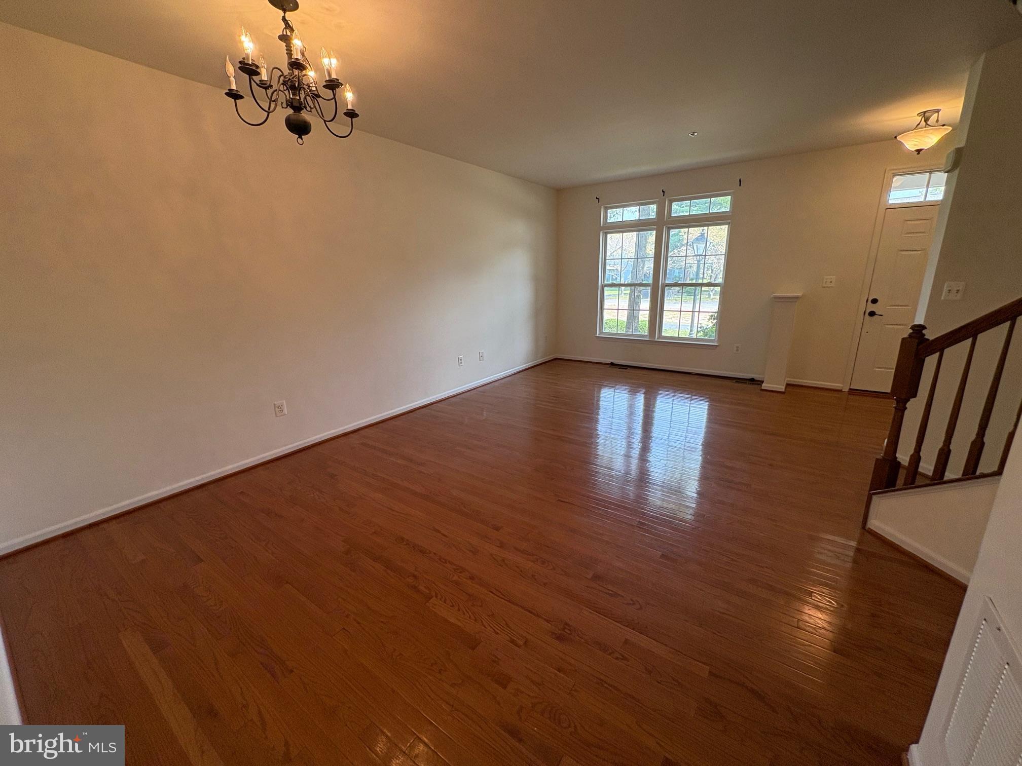 DIXON SQUARE - Residential