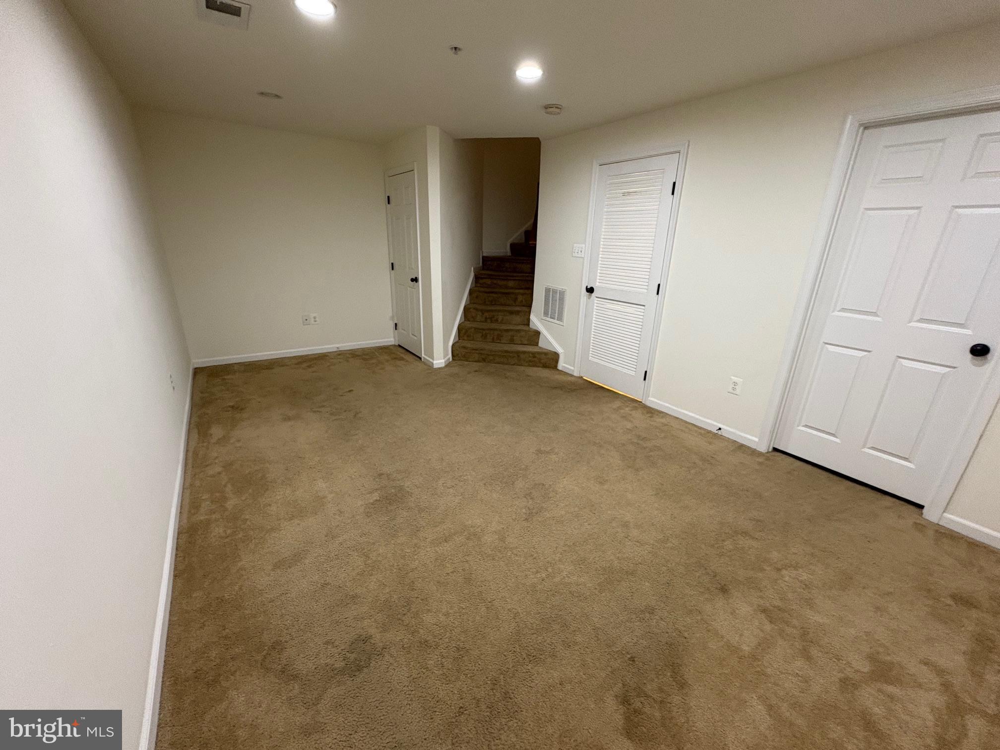 DIXON SQUARE - Residential