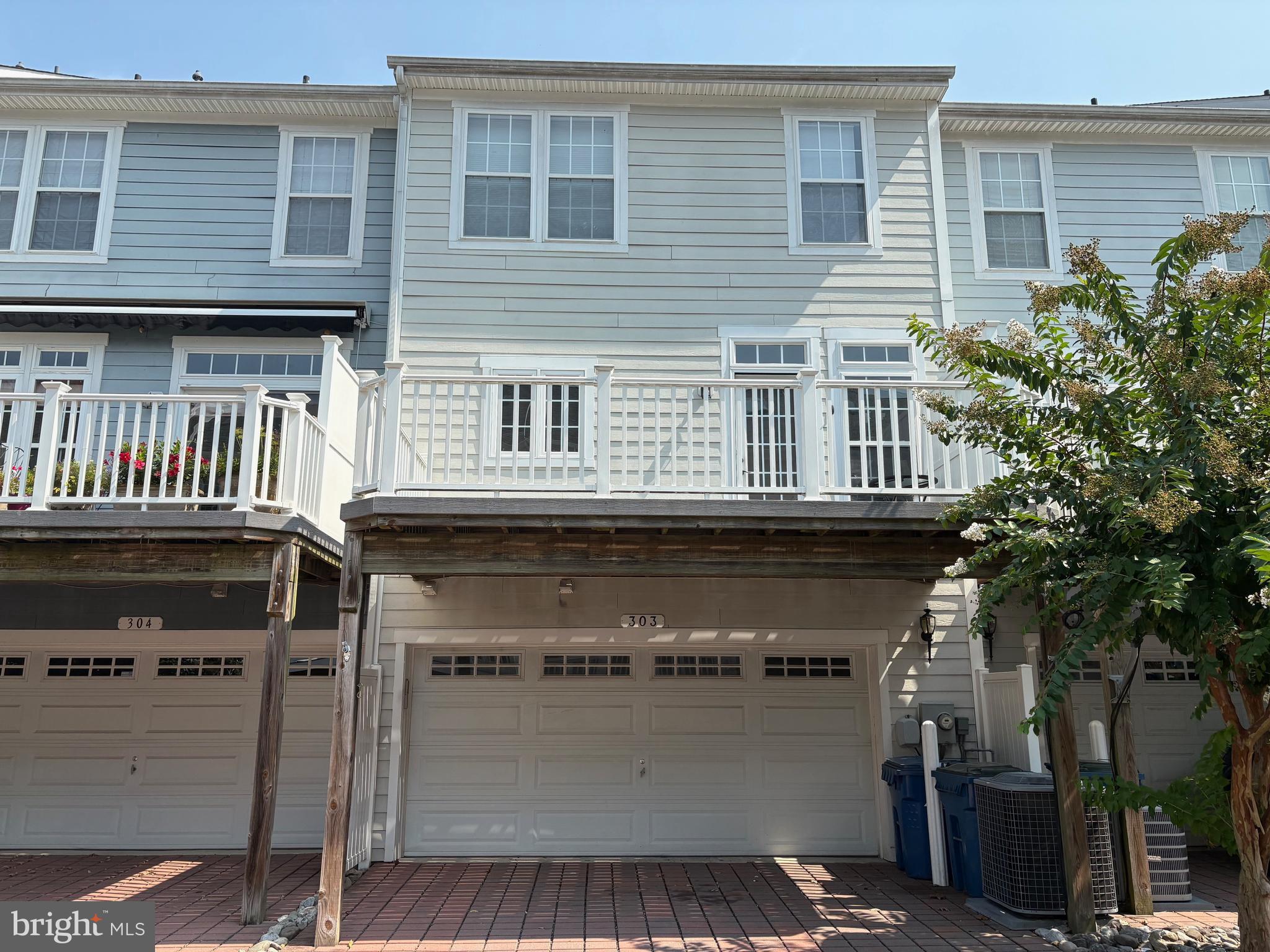 DIXON SQUARE - Residential