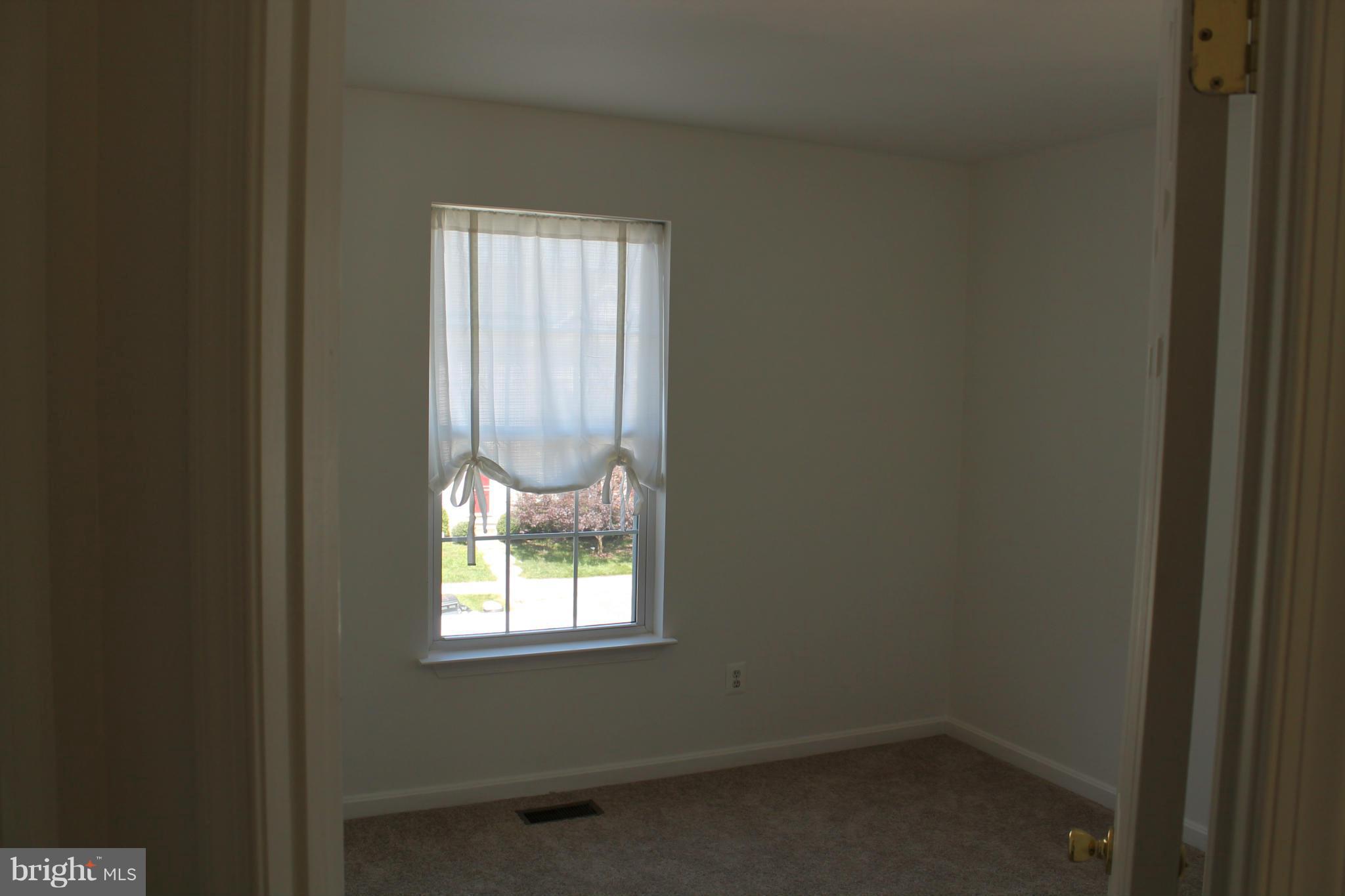 HOLLY WOODS - Residential