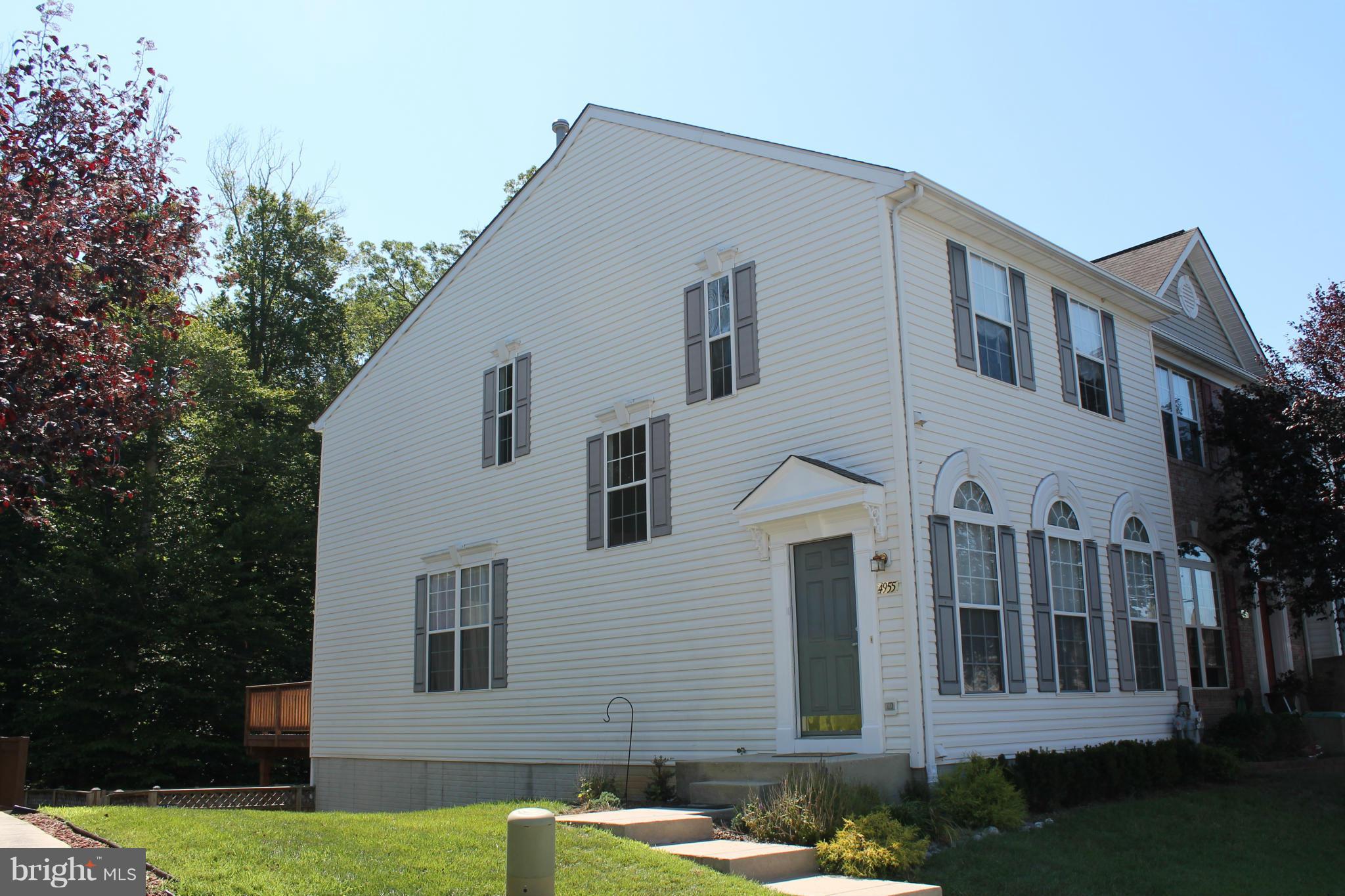 HOLLY WOODS - Residential