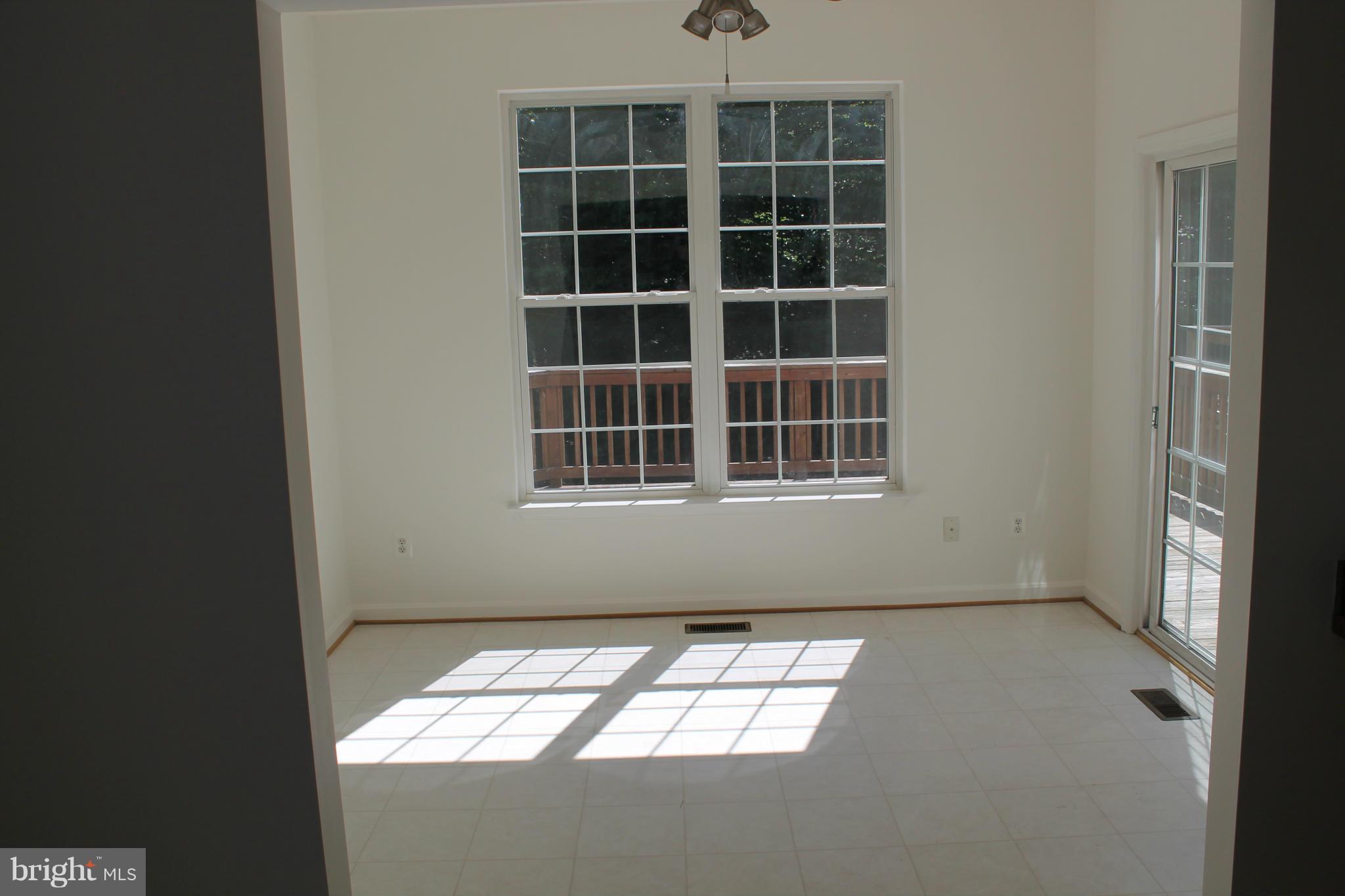 HOLLY WOODS - Residential