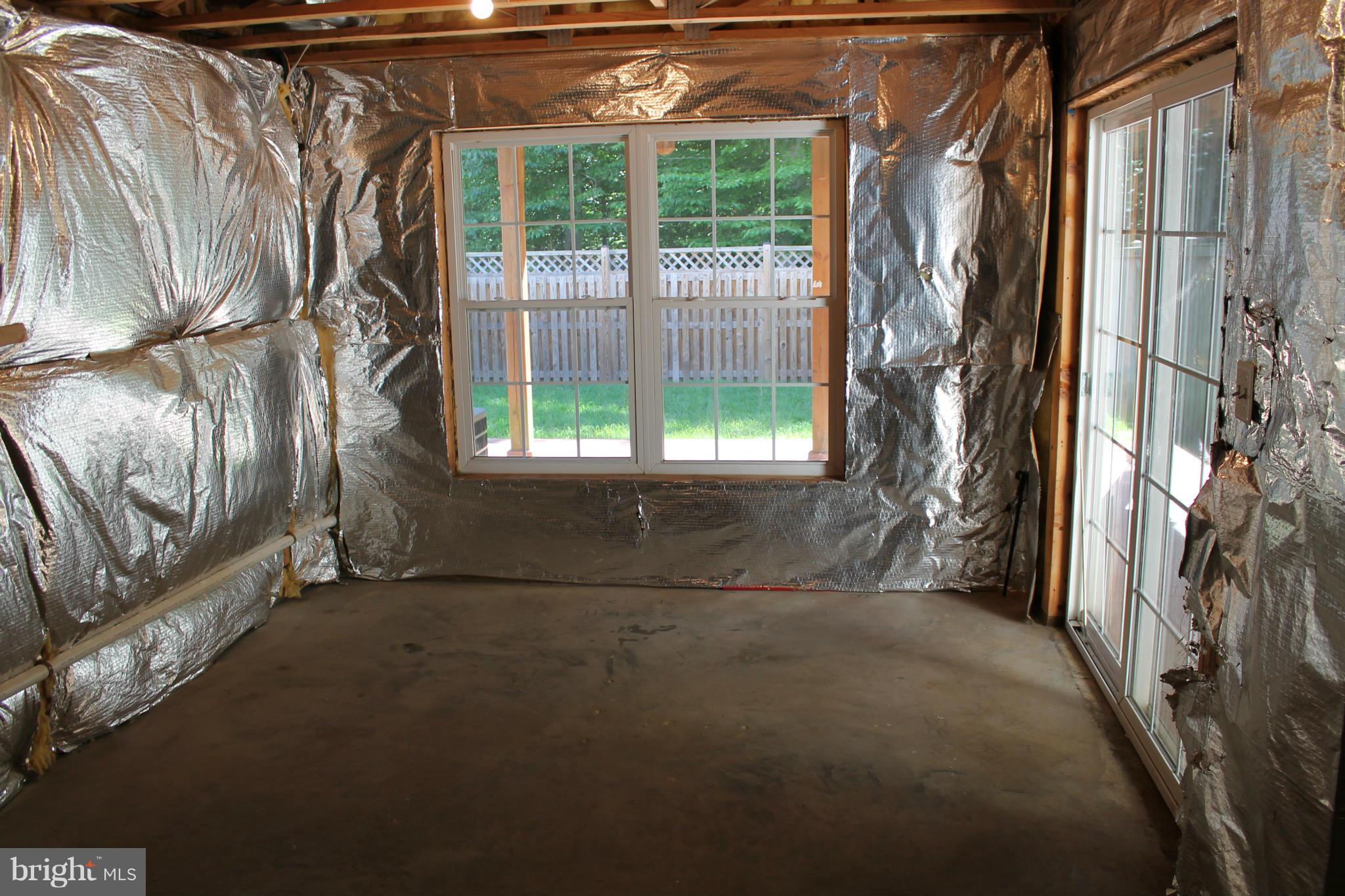 HOLLY WOODS - Residential