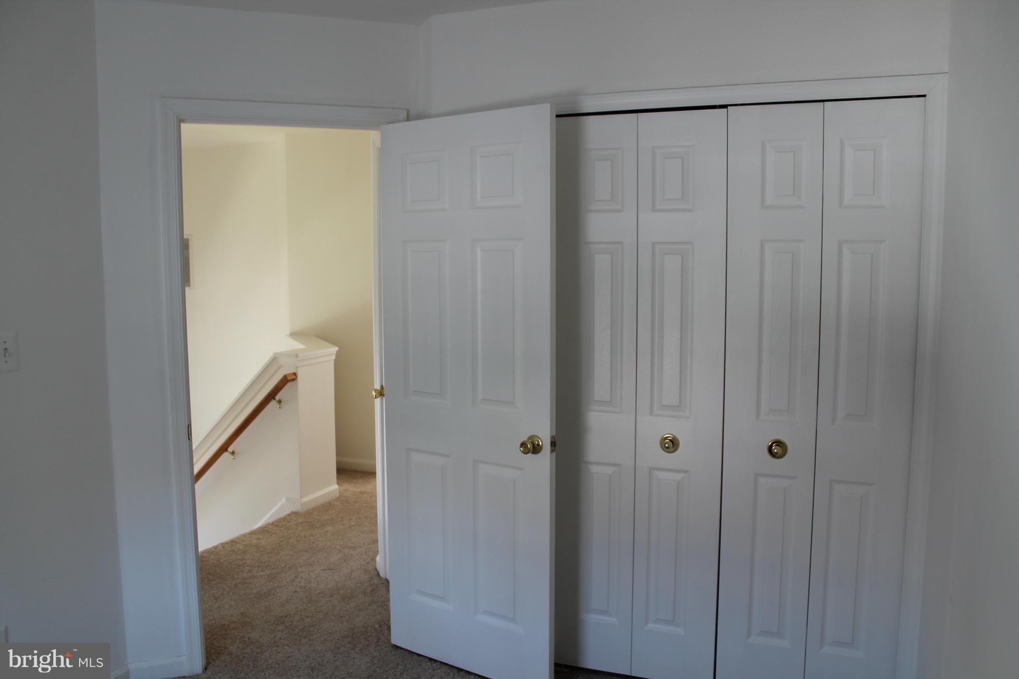 HOLLY WOODS - Residential