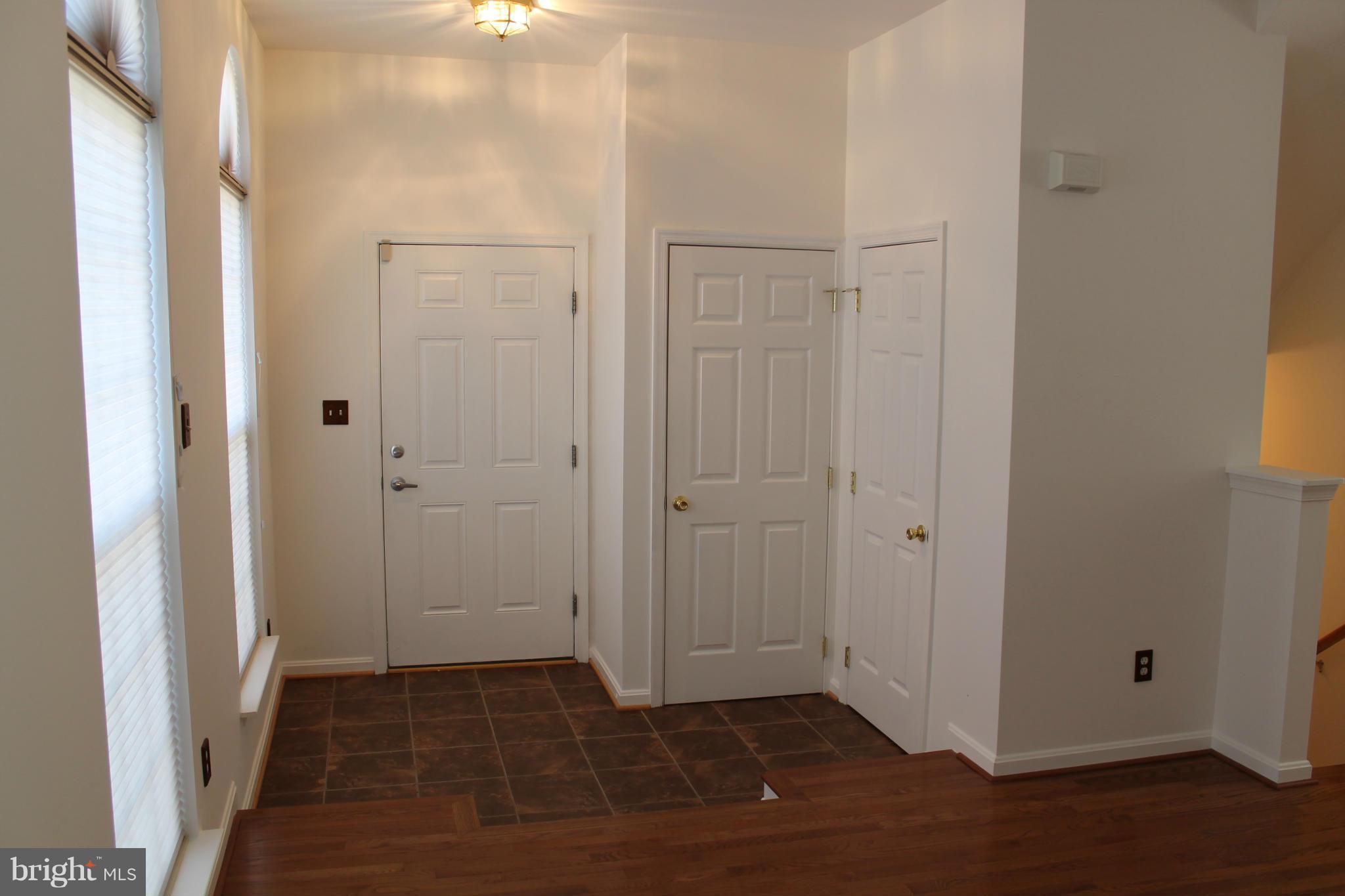 HOLLY WOODS - Residential