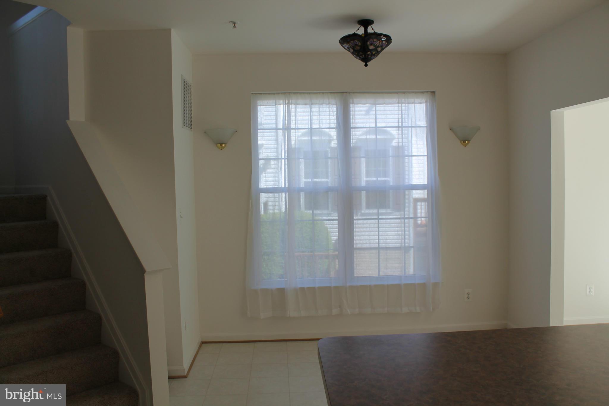 HOLLY WOODS - Residential