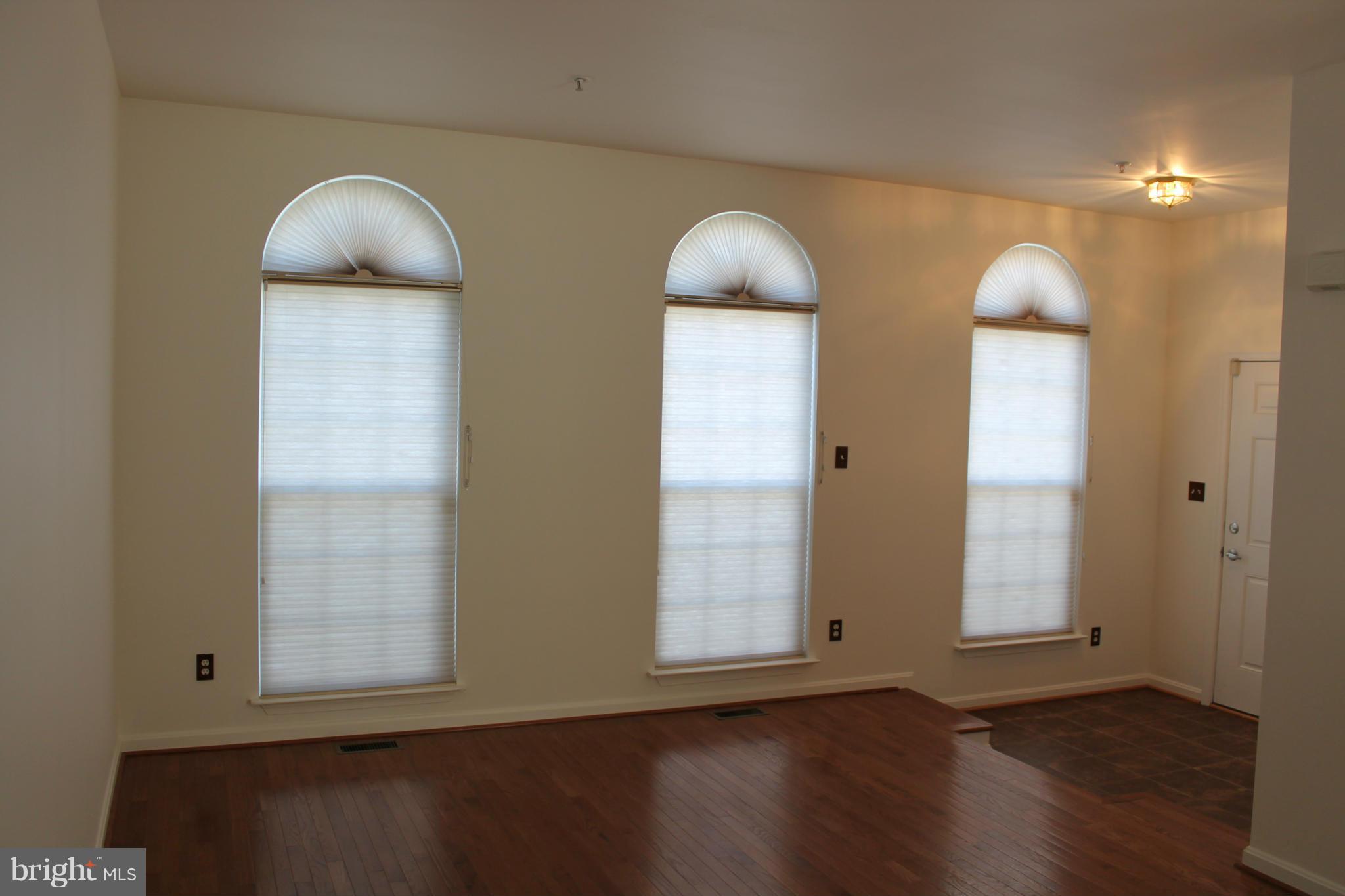 HOLLY WOODS - Residential