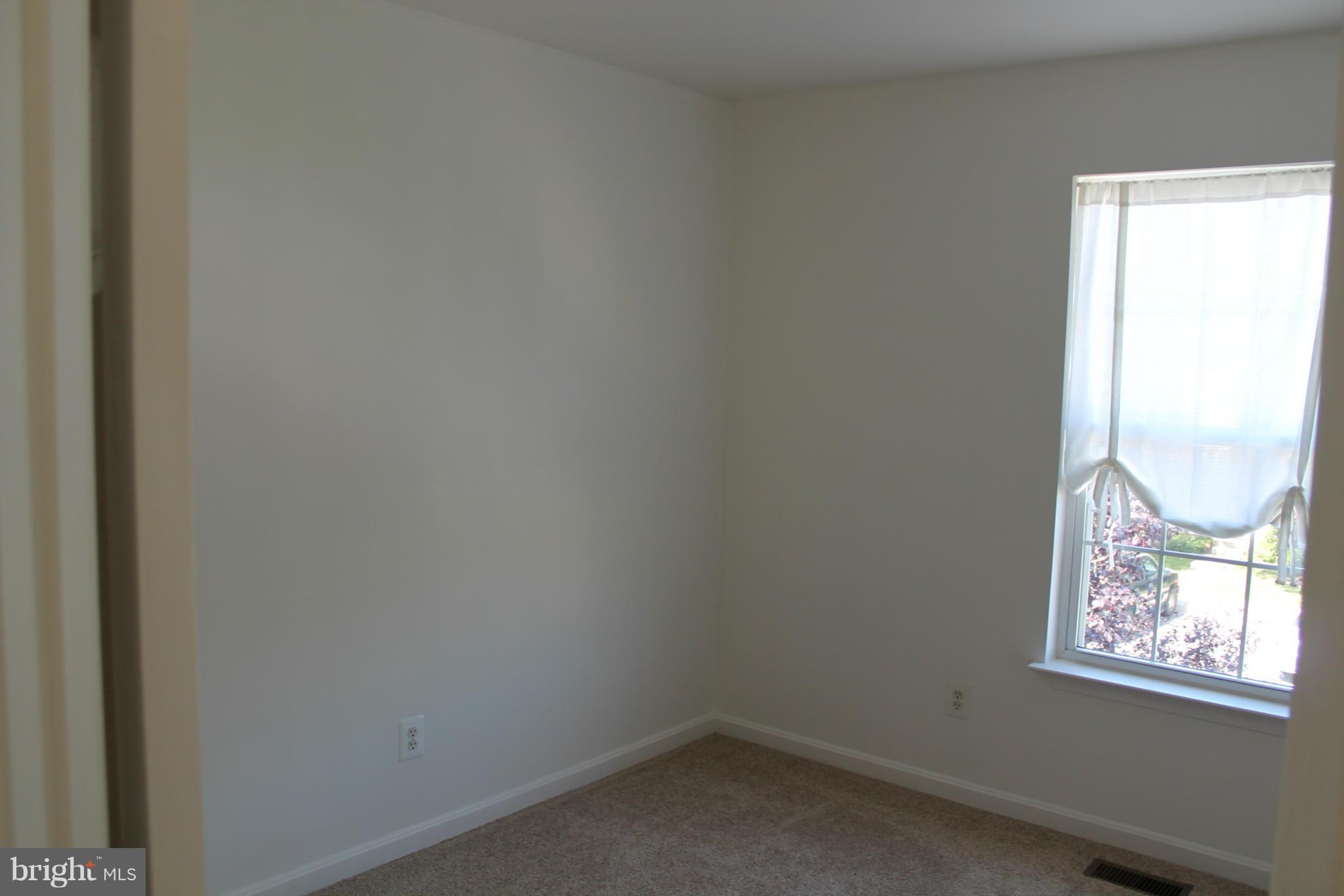 HOLLY WOODS - Residential