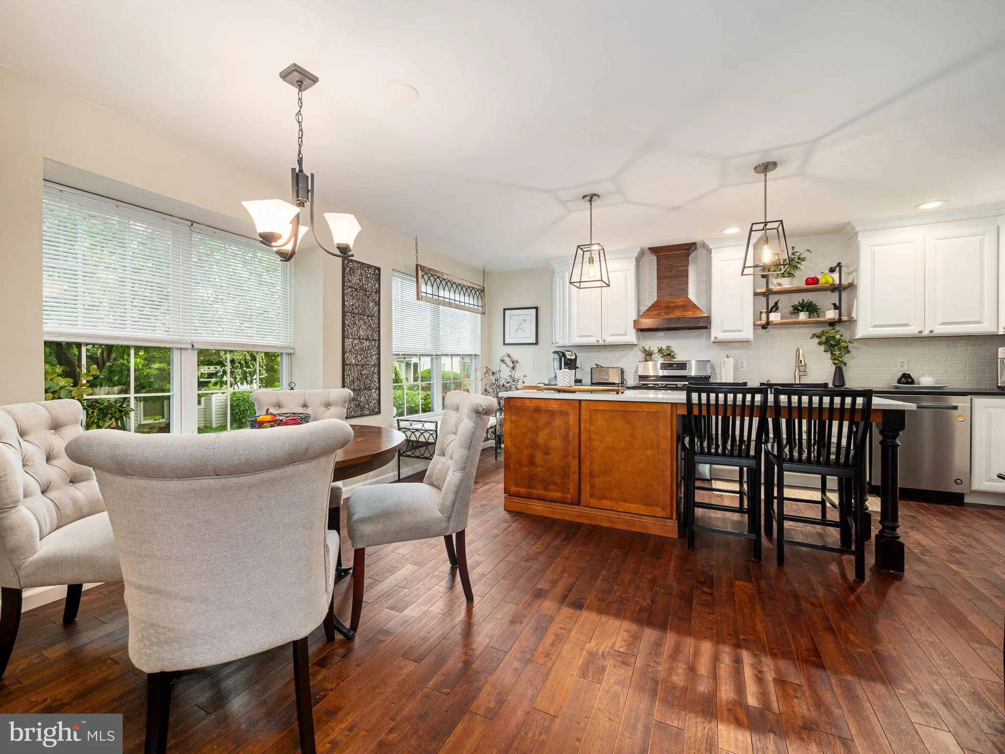 Morrisville, Pennsylvania 19067, United States, 2 Bedrooms Bedrooms, ,2 BathroomsBathrooms,Residential,Contingent,129507