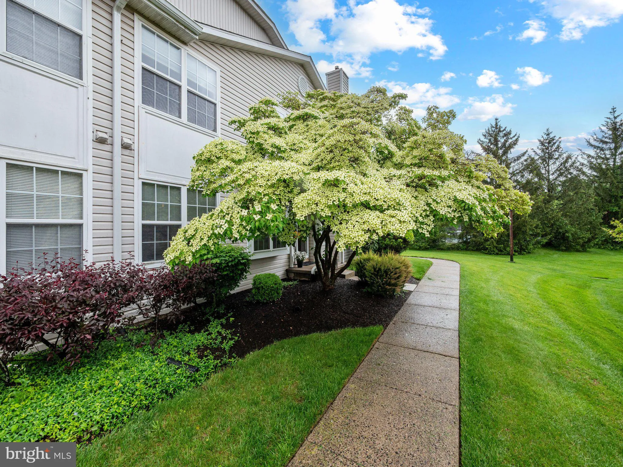 Morrisville, Pennsylvania 19067, United States, 2 Bedrooms Bedrooms, ,2 BathroomsBathrooms,Residential,Contingent,129507