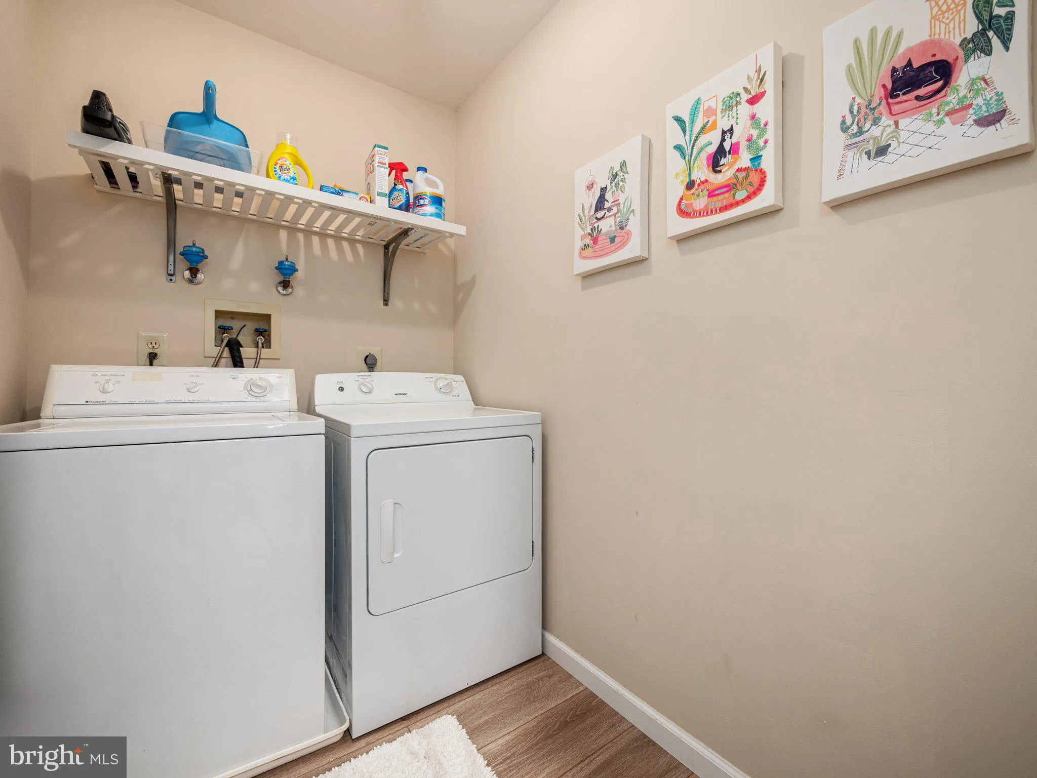 Morrisville, Pennsylvania 19067, United States, 2 Bedrooms Bedrooms, ,2 BathroomsBathrooms,Residential,Contingent,129507