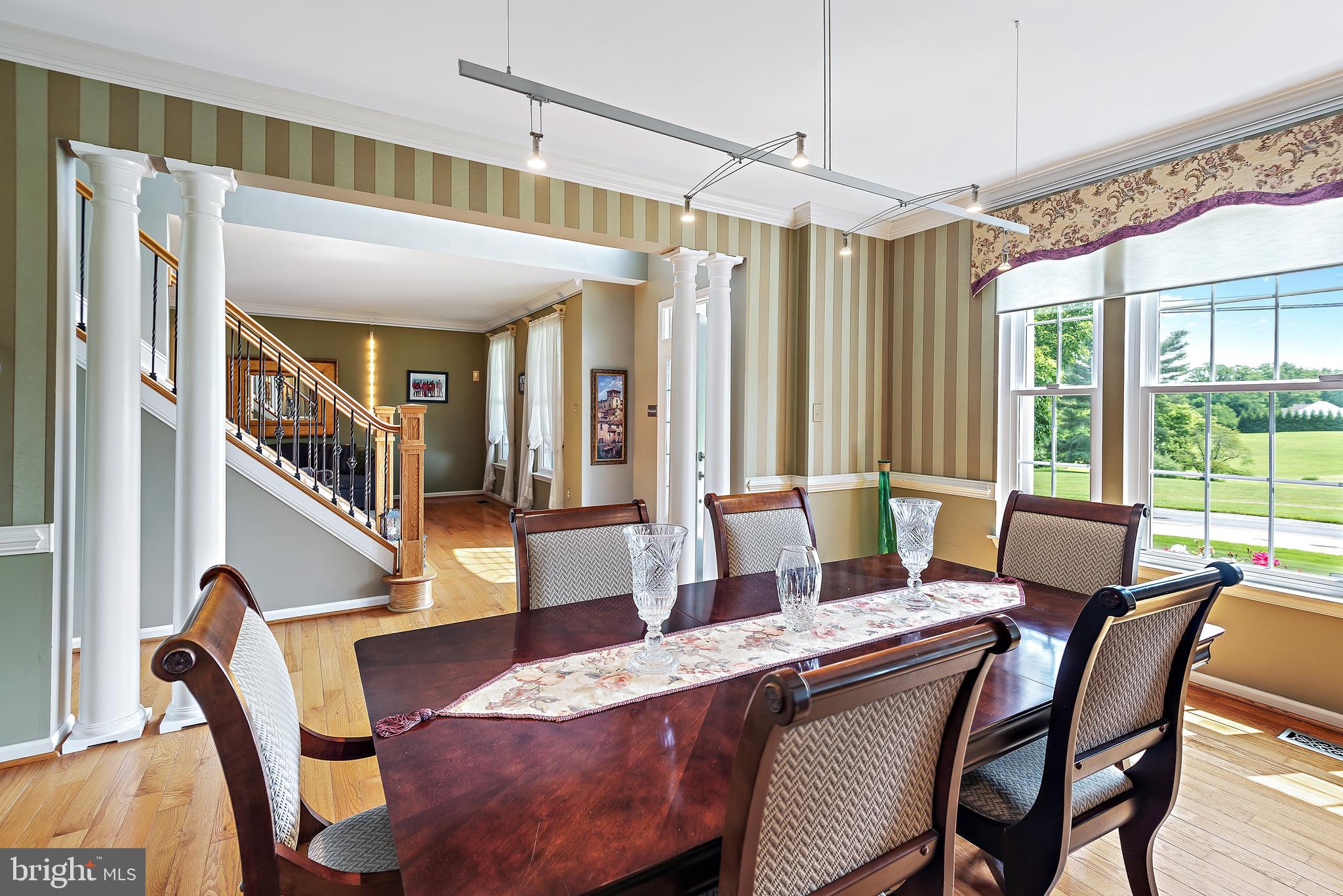 RIVER HILL - Residential