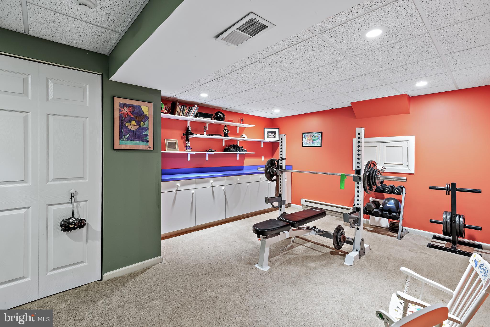 RIVER HILL - Residential