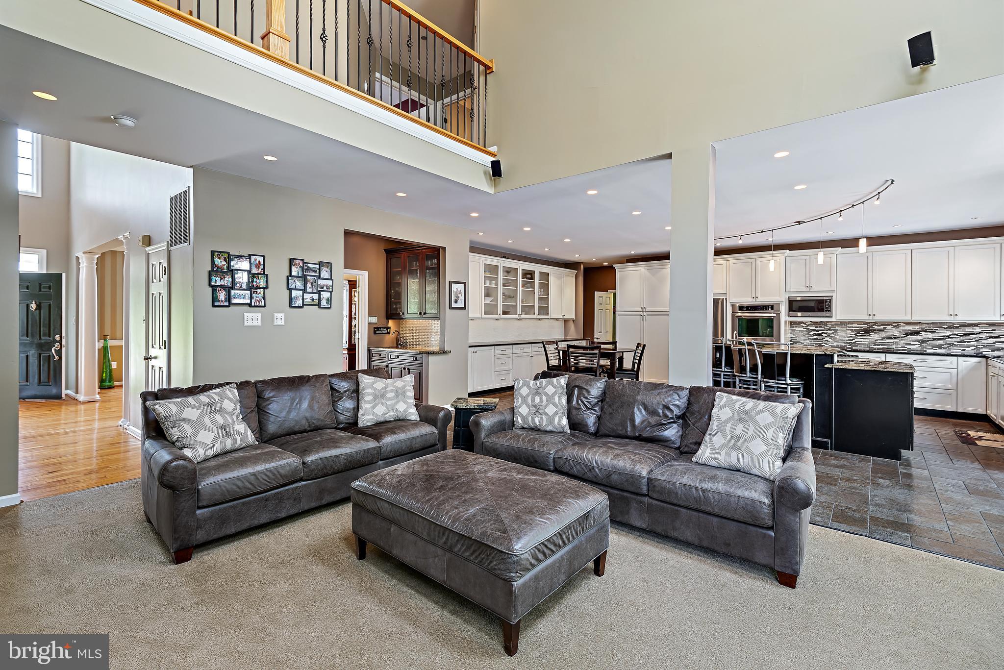 RIVER HILL - Residential