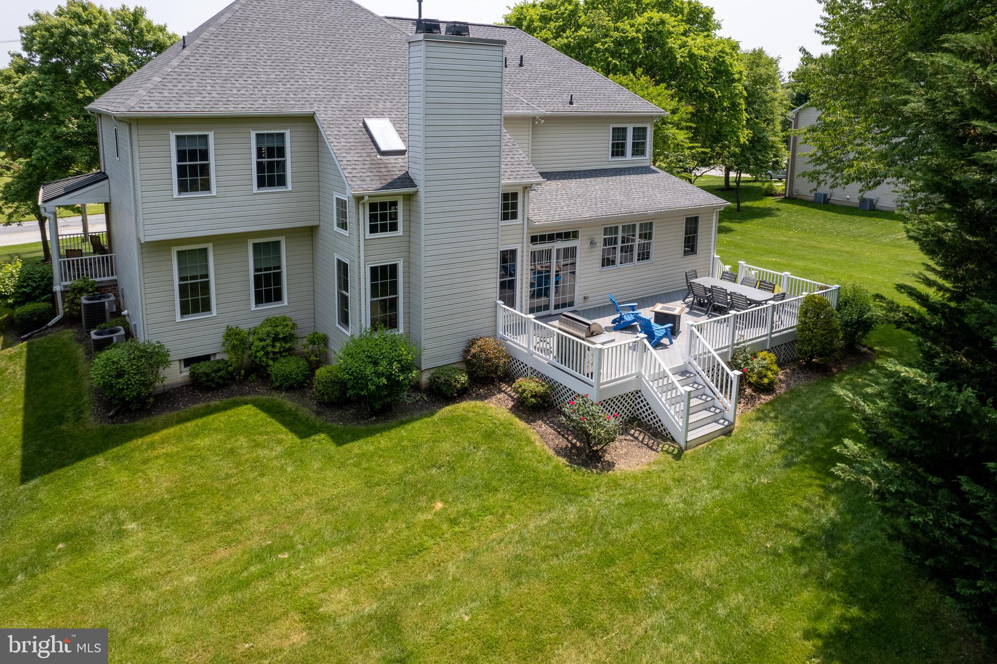 RIVER HILL - Residential