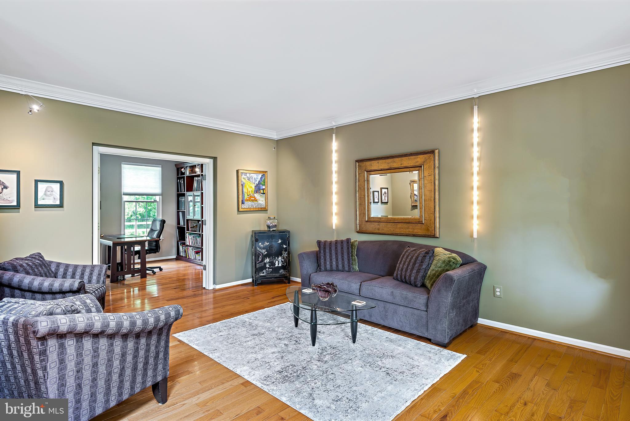 RIVER HILL - Residential