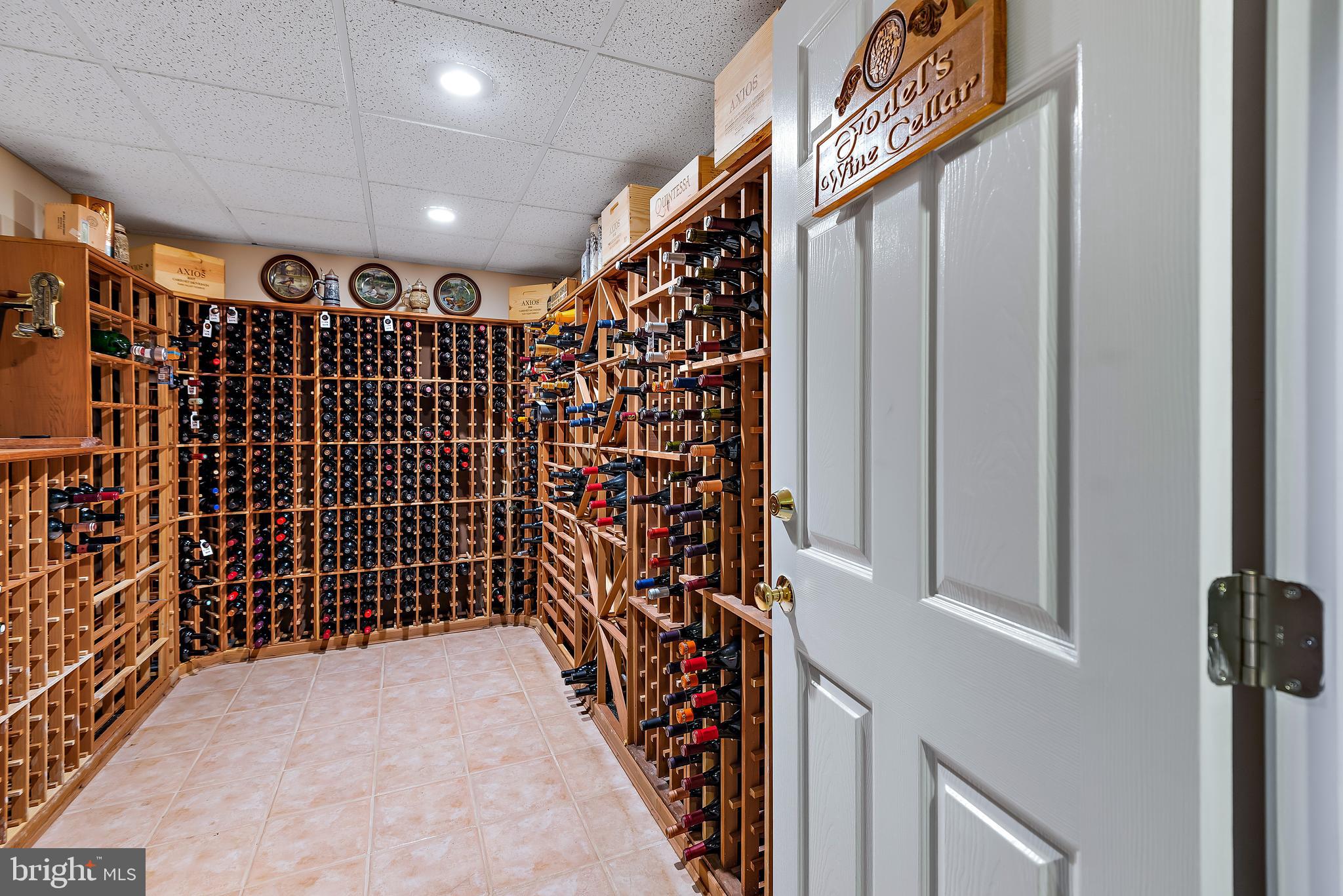 RIVER HILL - Residential