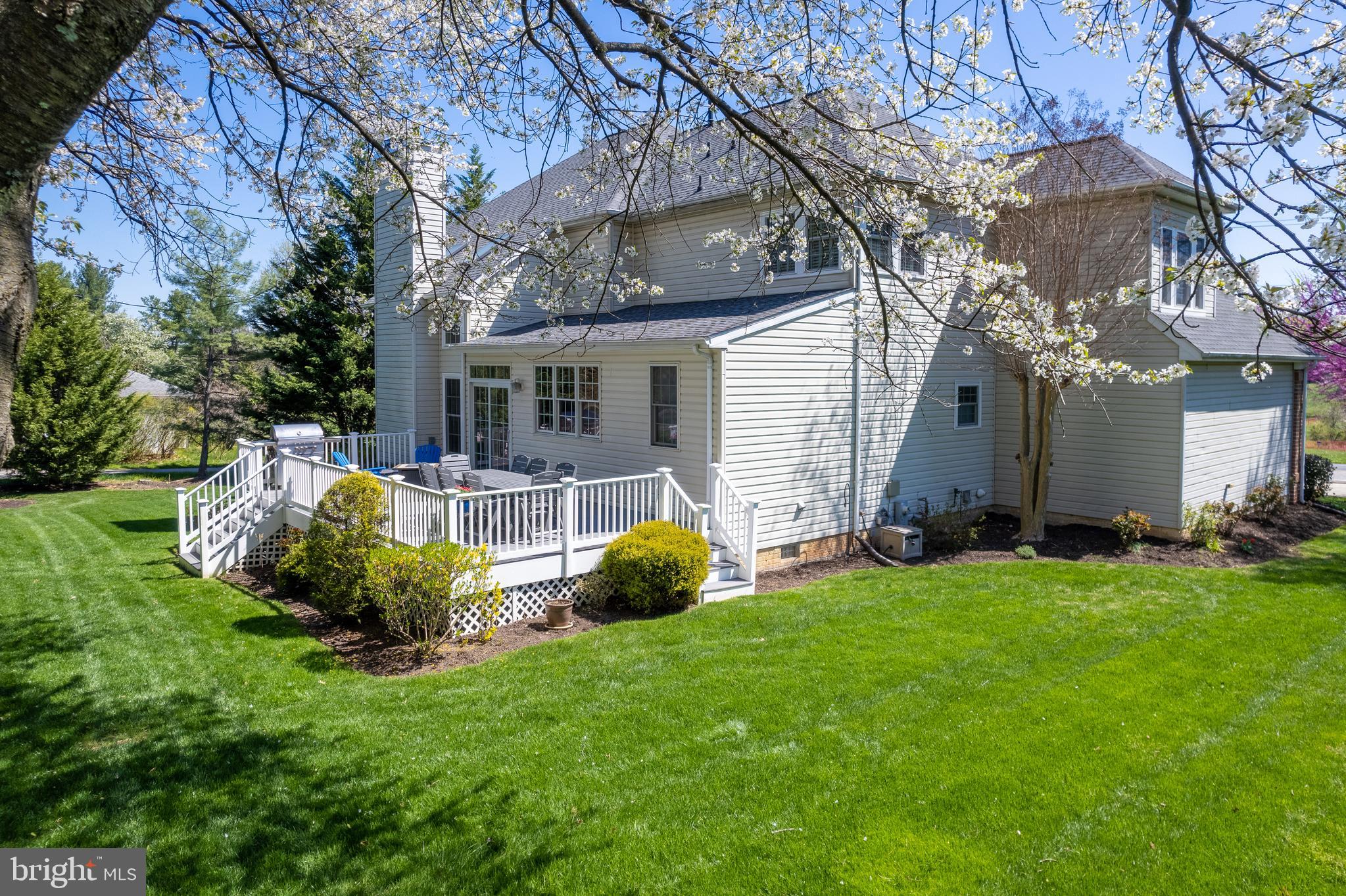 RIVER HILL - Residential