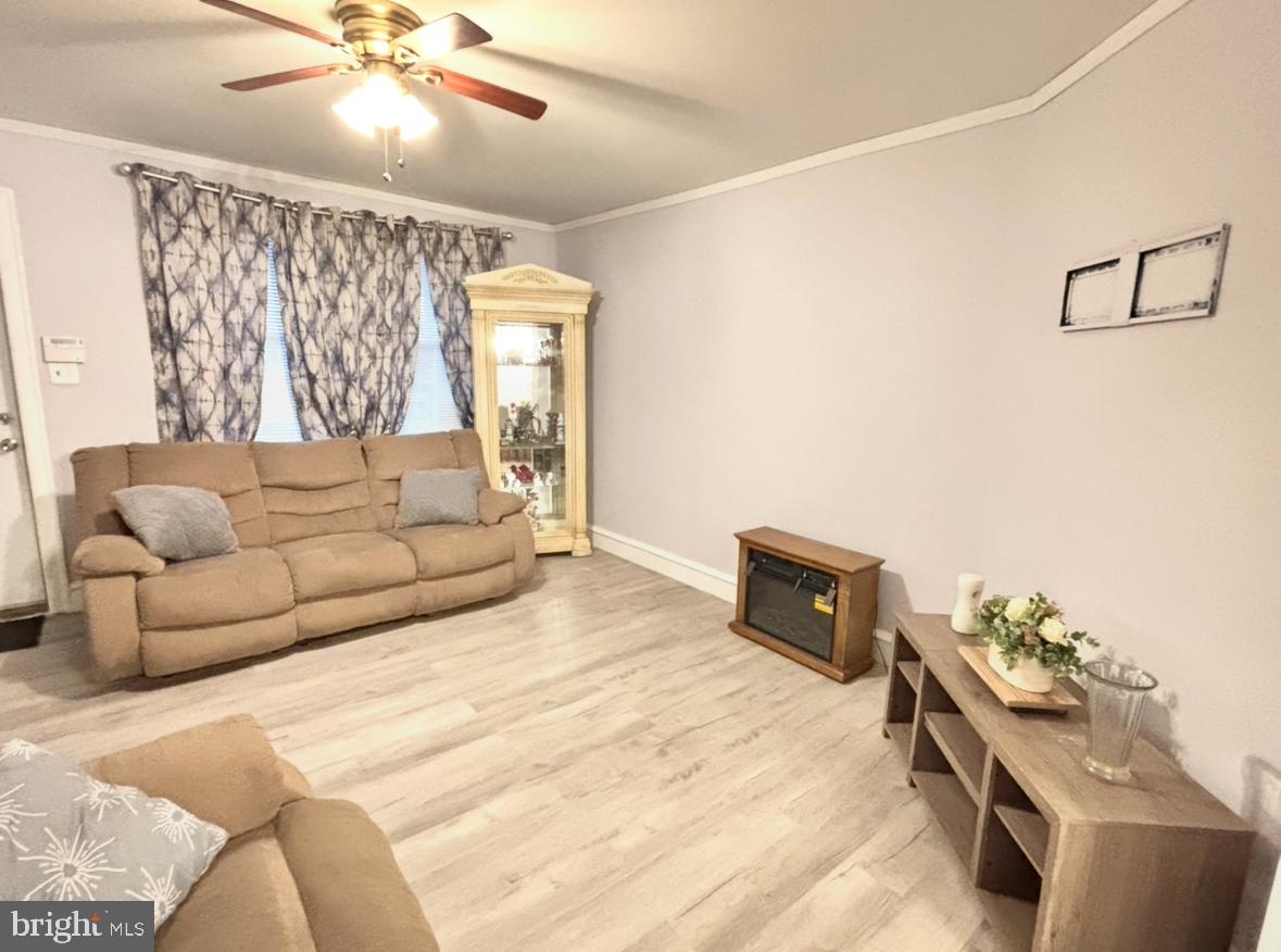 137 W SPENCER AVENUE