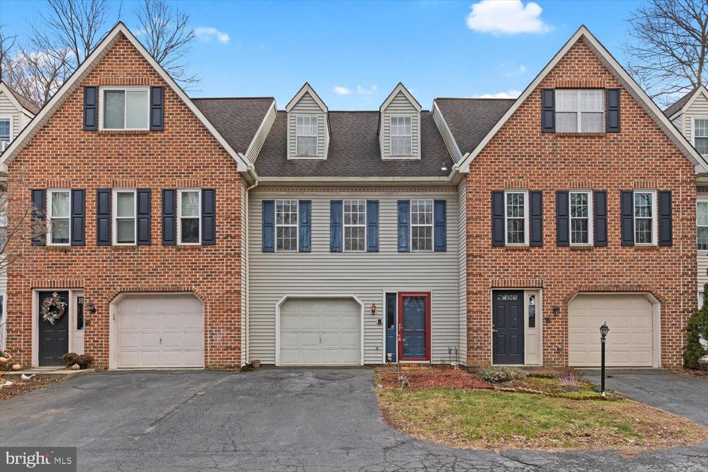 Photo of 123-G HAMPDEN DR, MOUNTVILLE, PA 17554 (MLS # PALA2029964)