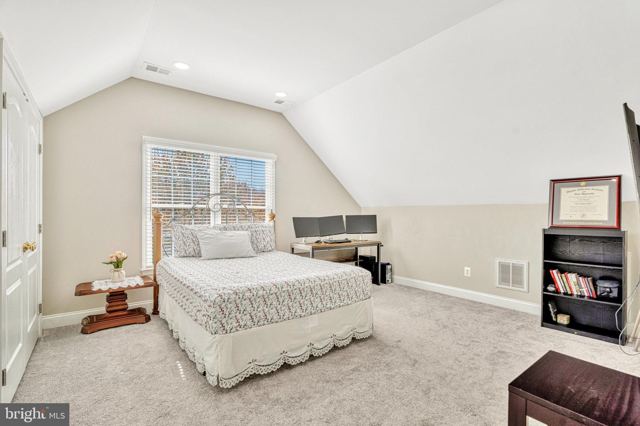 DOMINION VALLEY COUNTRY CLUB - Residential