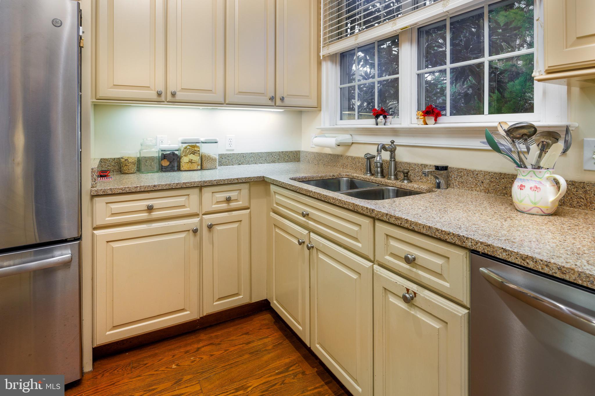 COOKE'S HOPE VILLAGE - Residential Lease