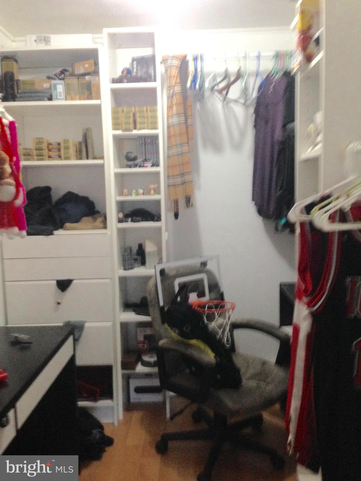 ROLLING VALLEY - Residential