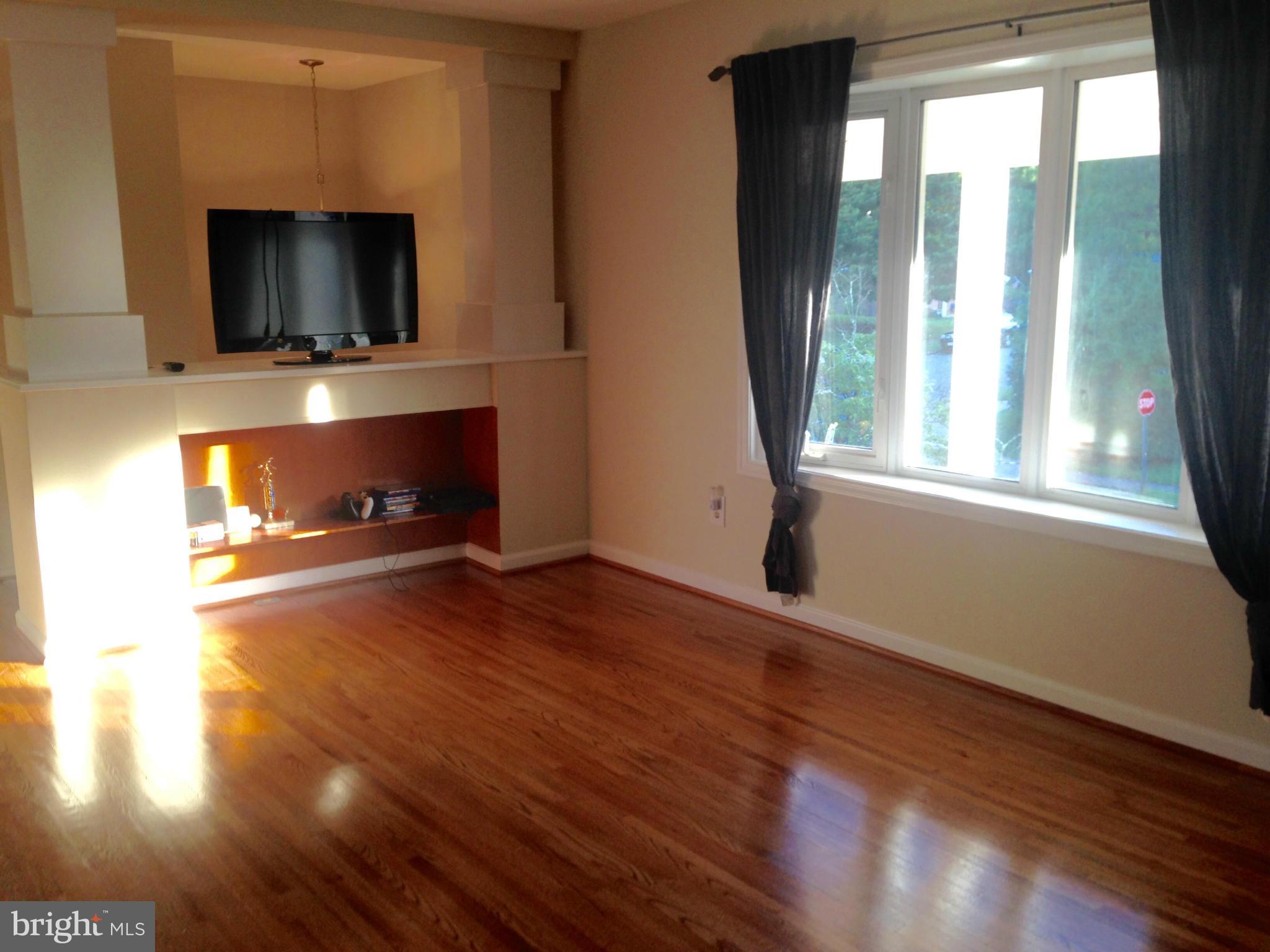 ROLLING VALLEY - Residential